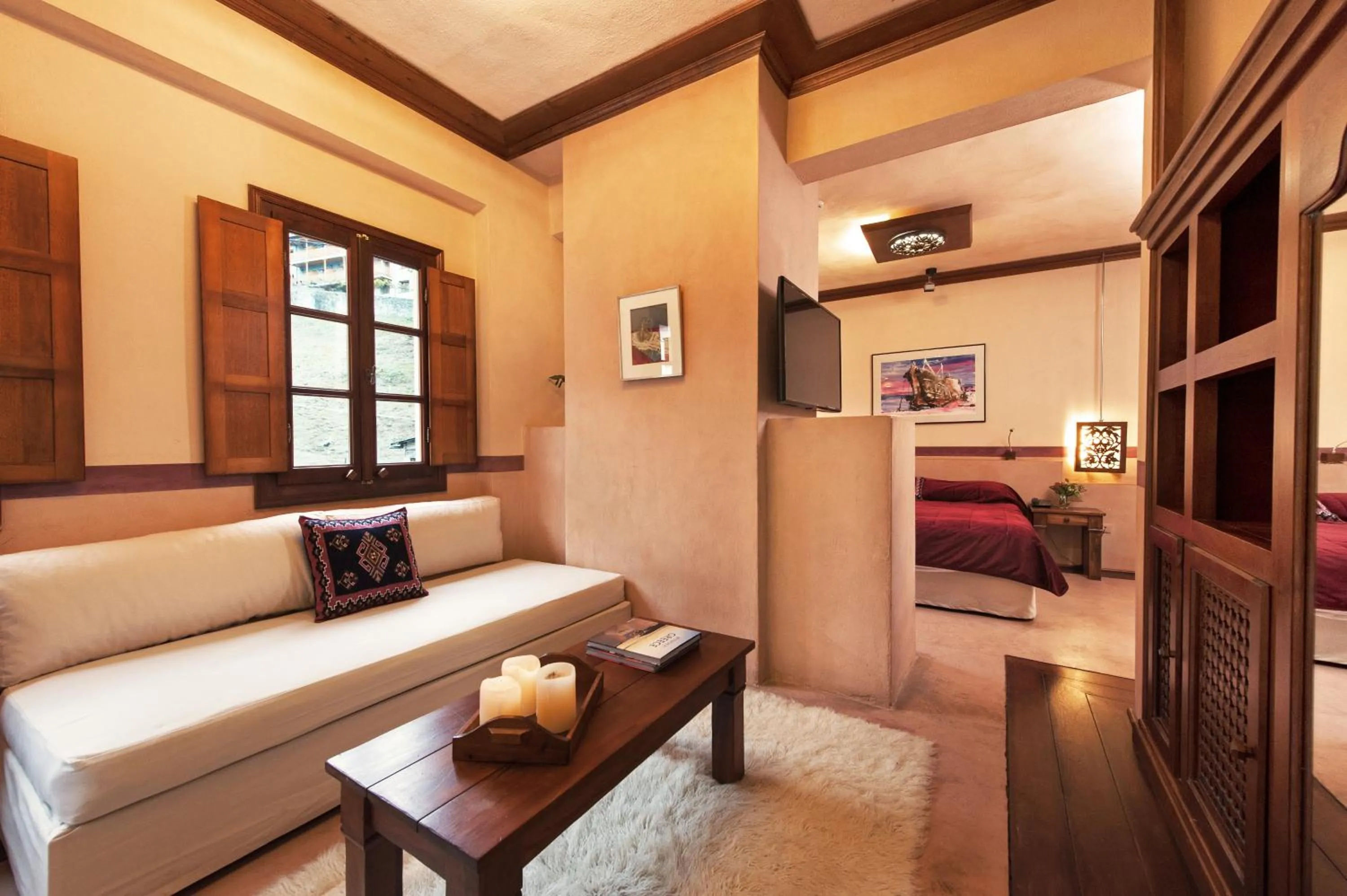 Bed in Katogi Averoff Hotel & Winery