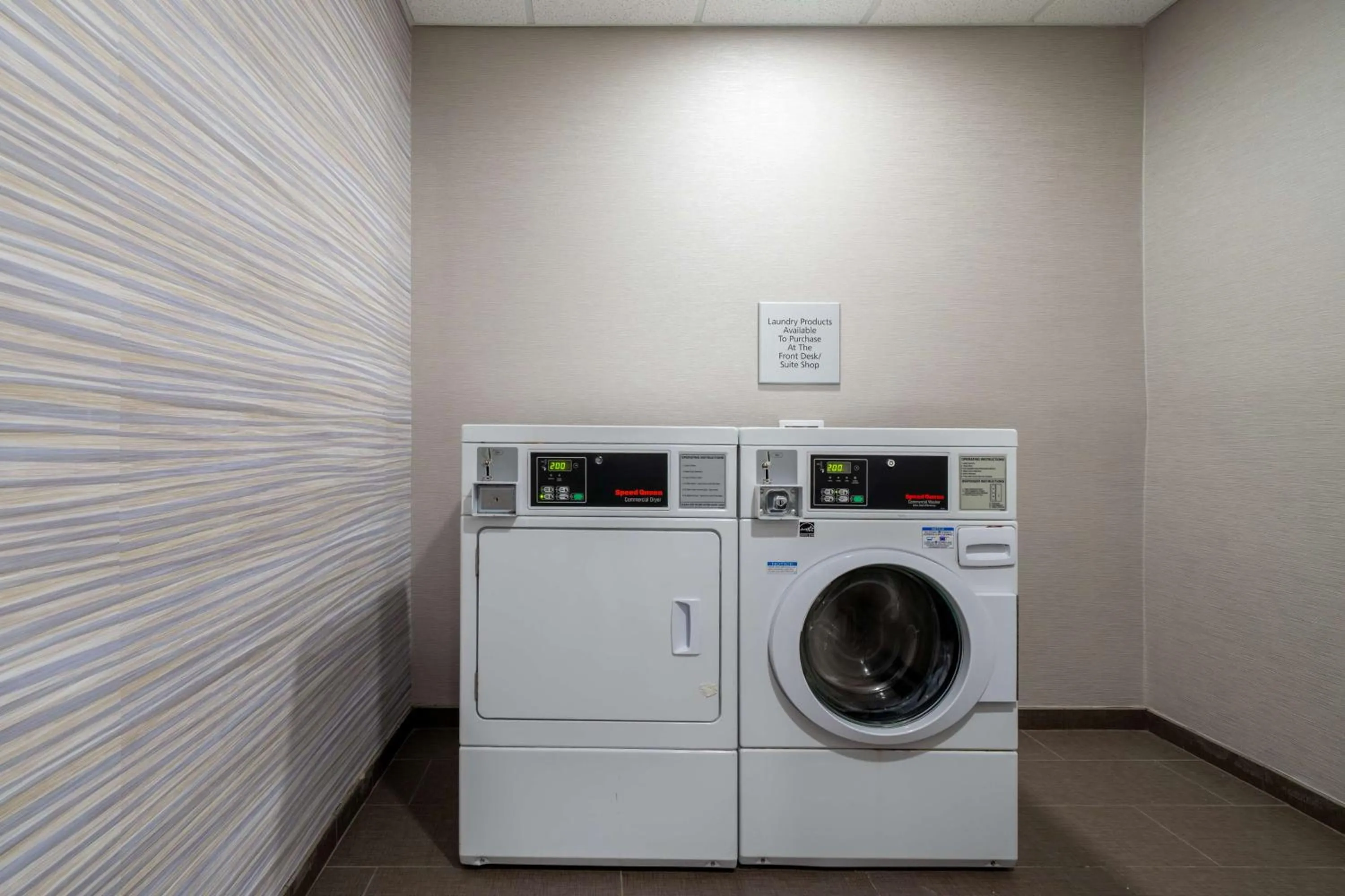 laundry in Hampton Inn Dahlgren