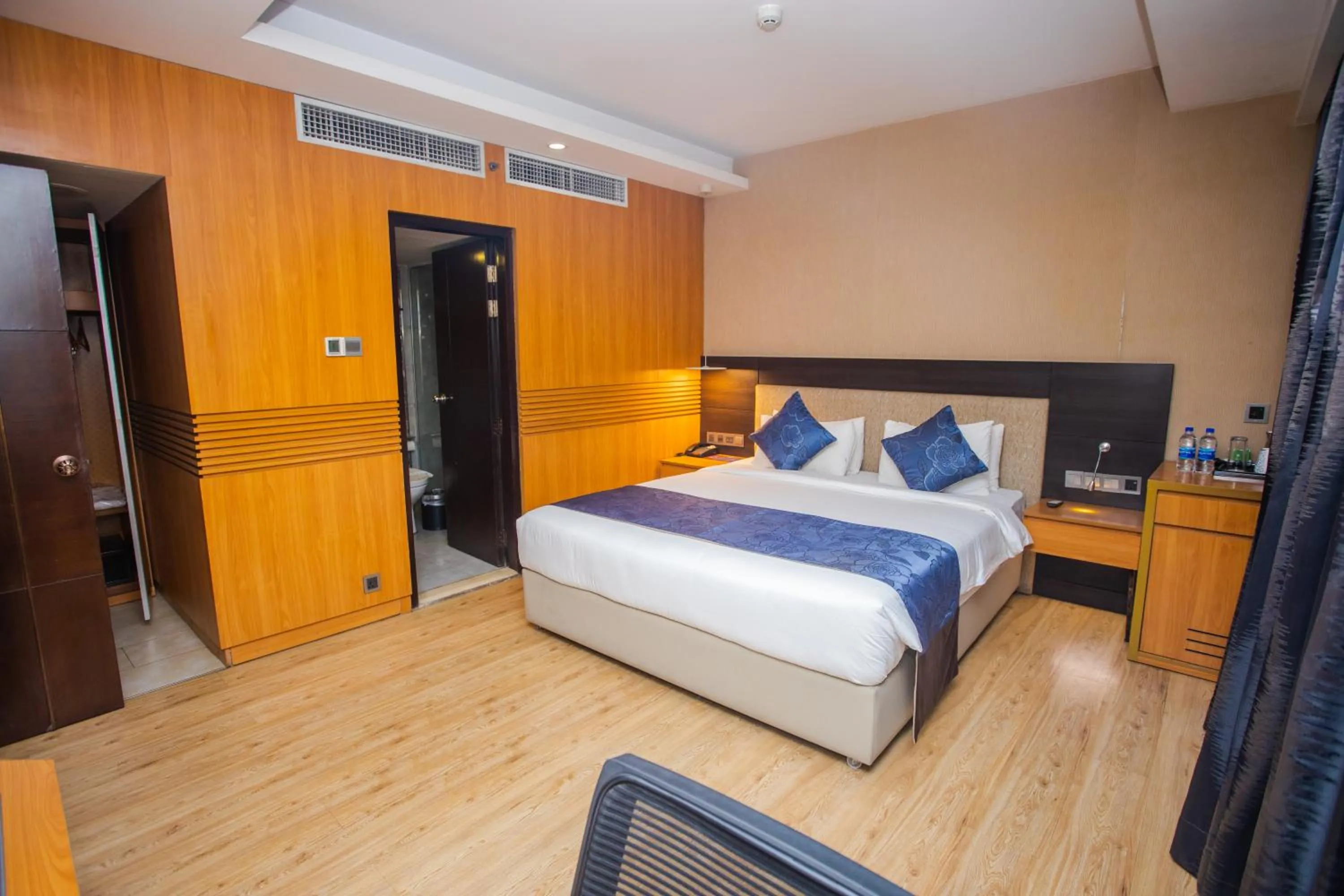 Bed in Days Hotel Dhaka