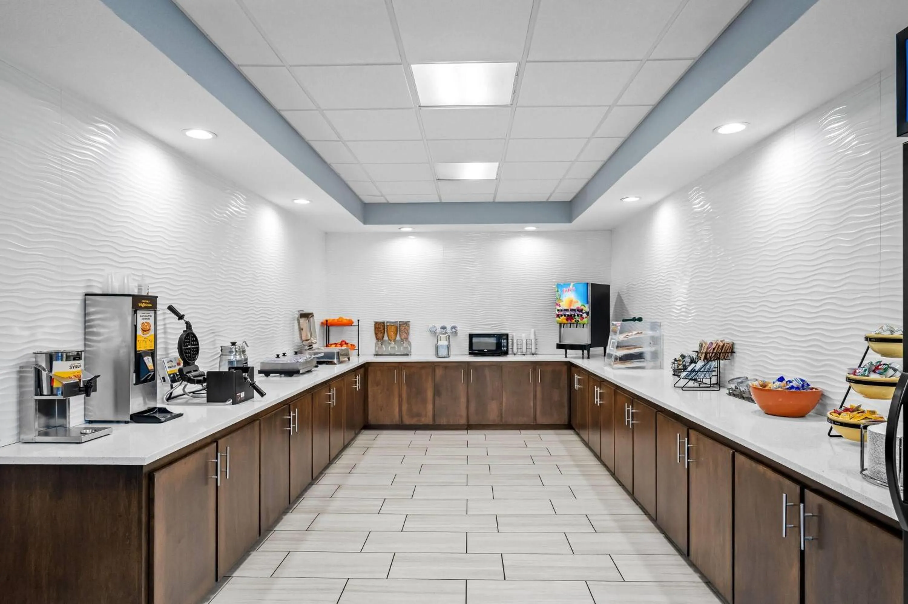 Property building in La Quinta by Wyndham Searcy