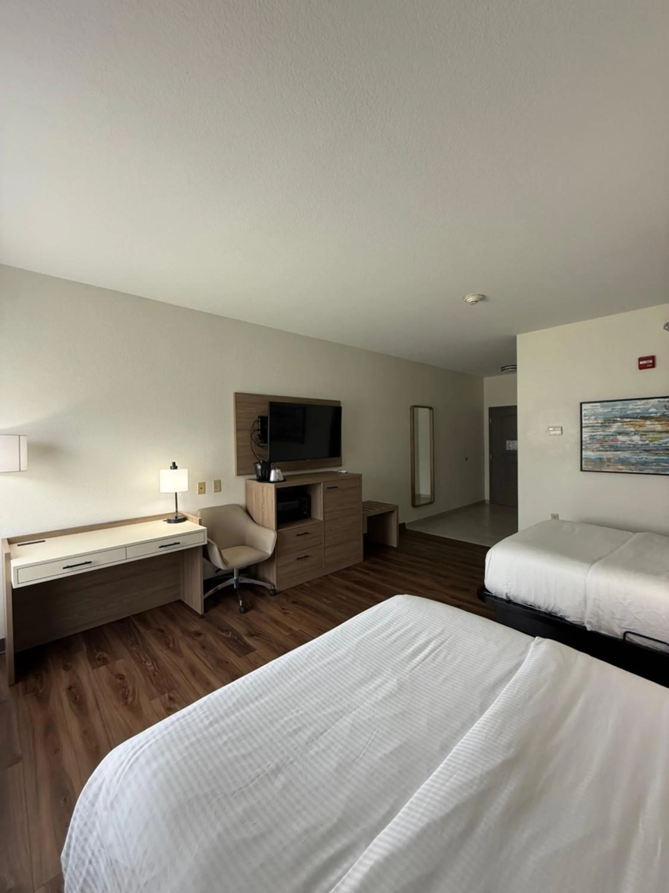 Bedroom, Bed in La Quinta by Wyndham Searcy