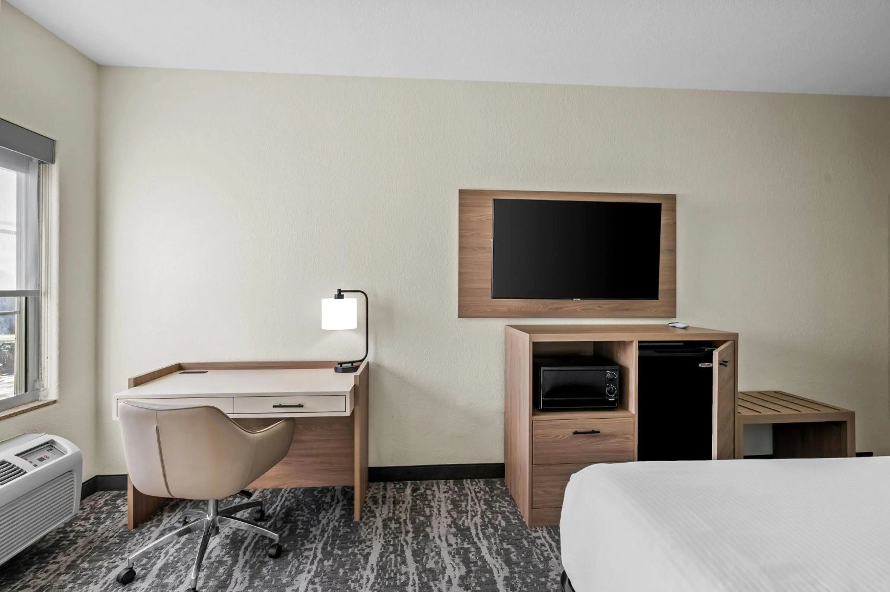 Bed in La Quinta by Wyndham Searcy