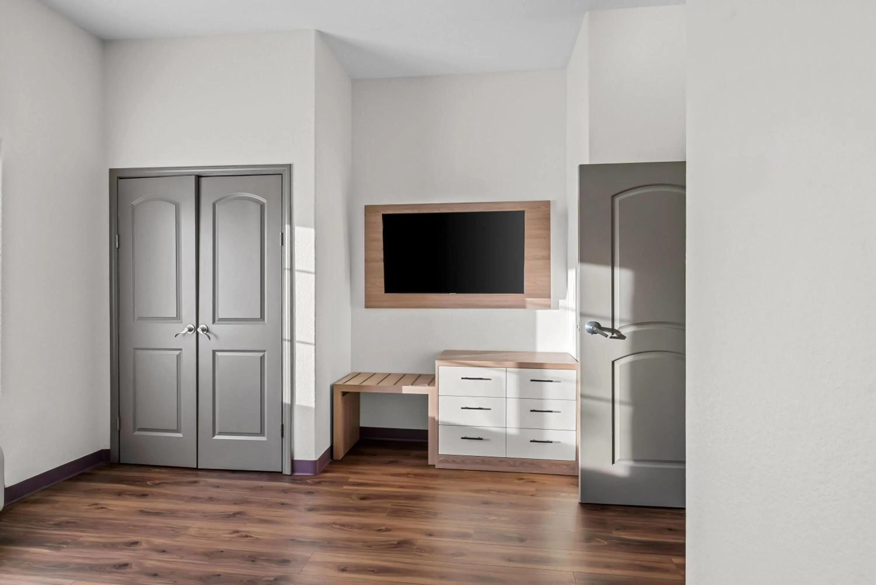 Photo of the whole room in La Quinta by Wyndham Searcy