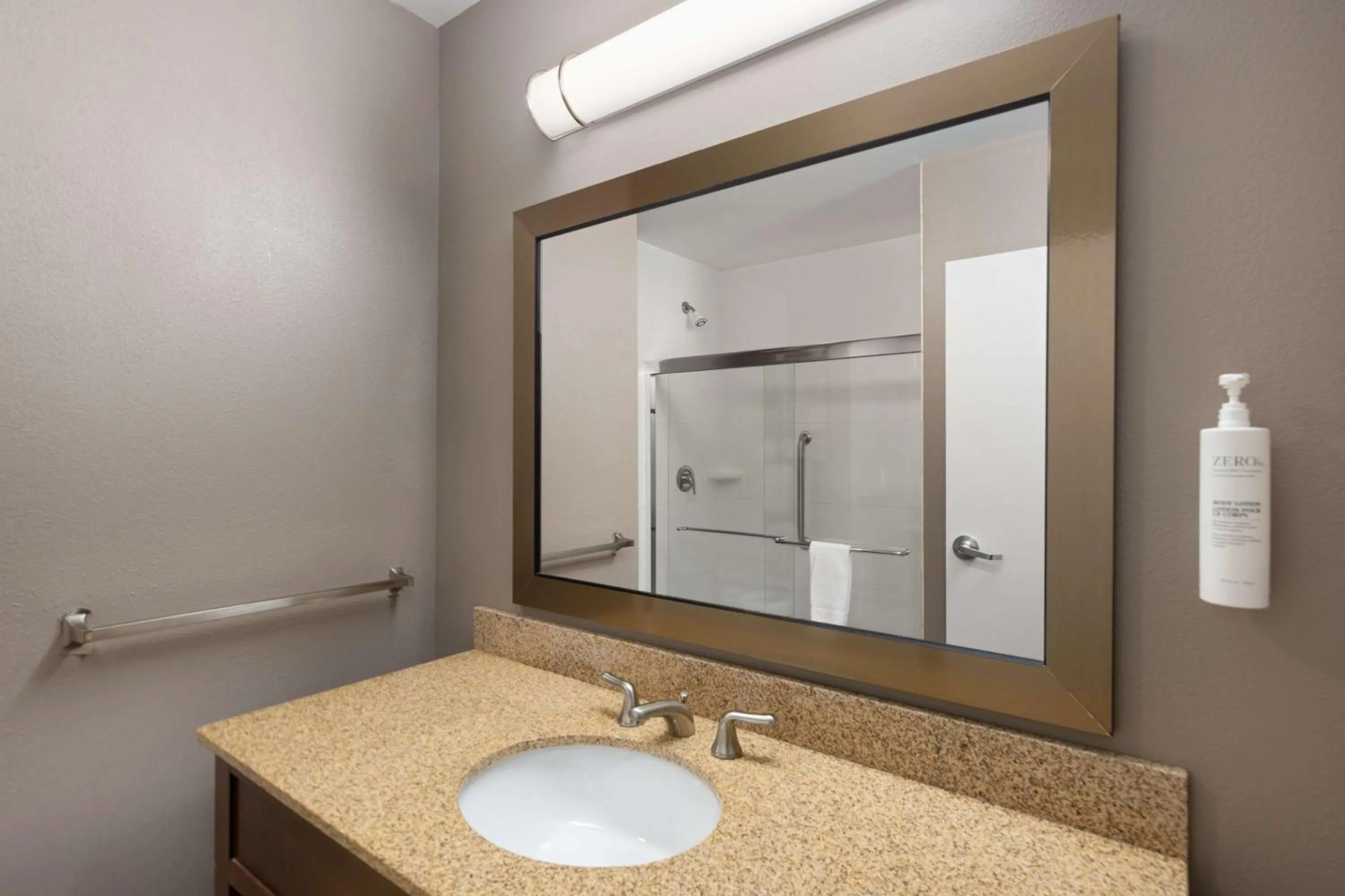 Bathroom in Hampton Inn & Suites Harrisburg