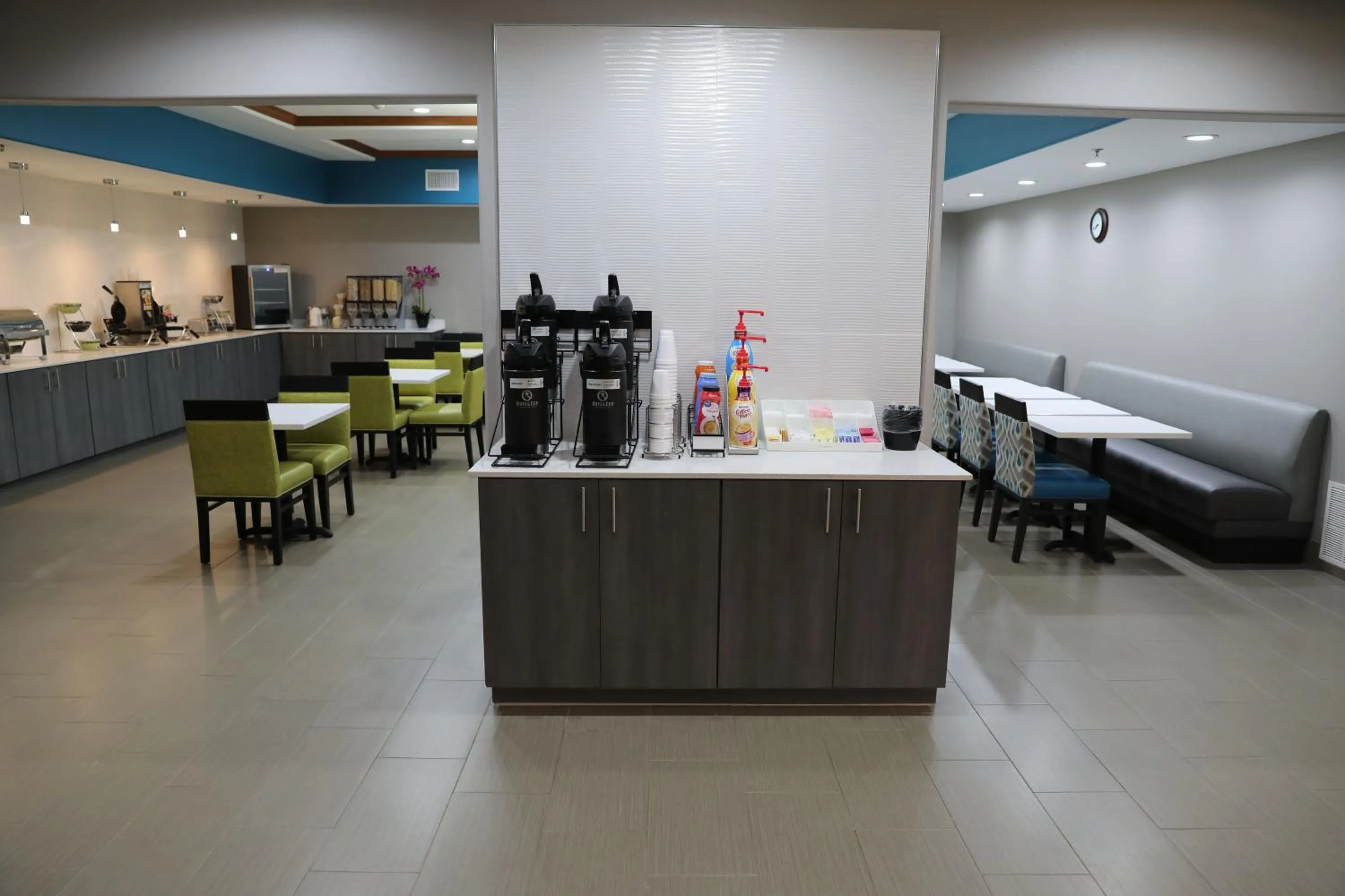 Drinks in La Quinta by Wyndham Sulphur Springs