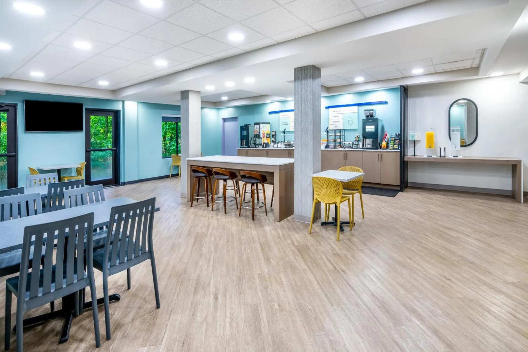 Breakfast in Garner Hotel Doswell Southeast by IHG