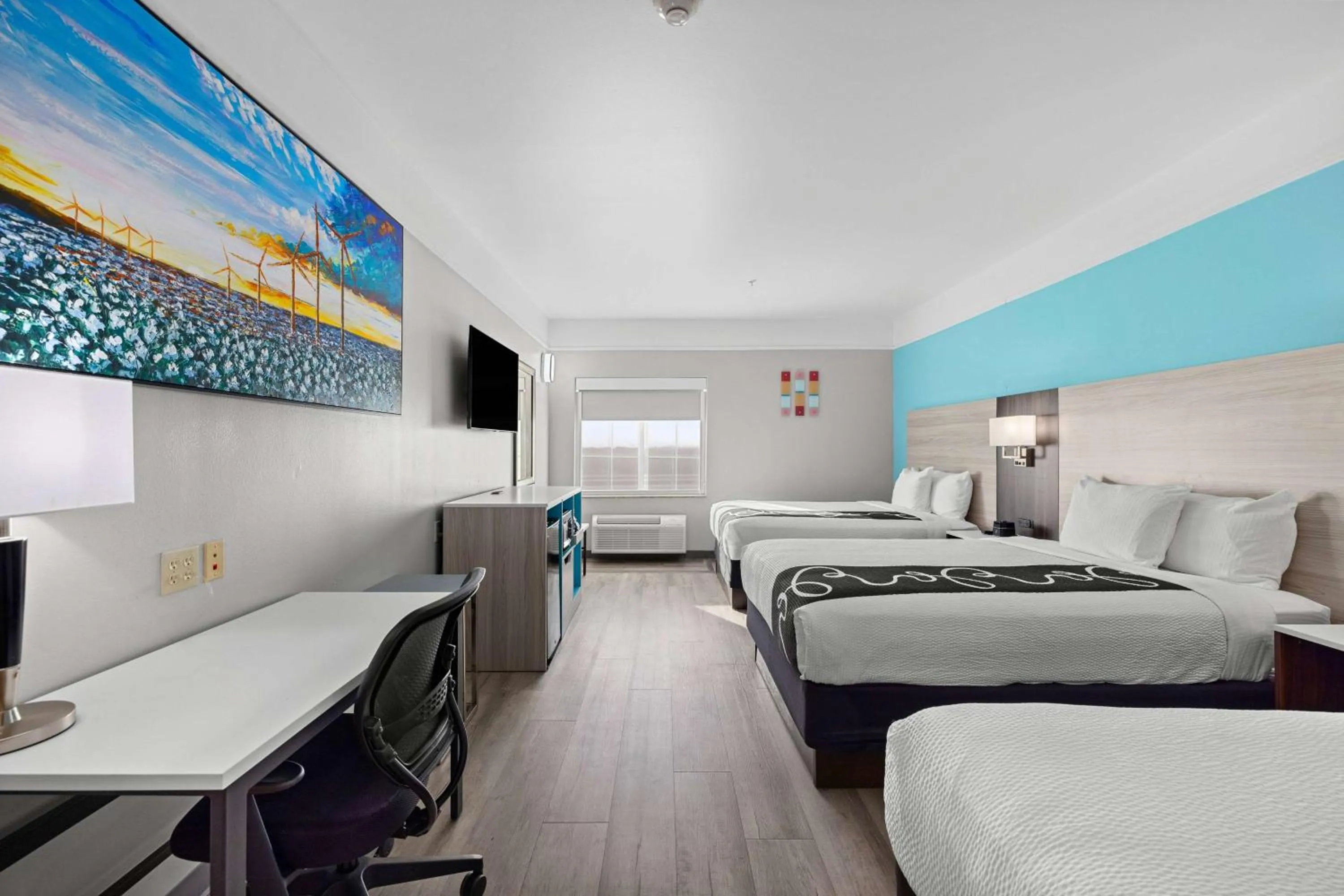 Photo of the whole room in La Quinta Inn Suites by Wyndham Raymondville Harlingen