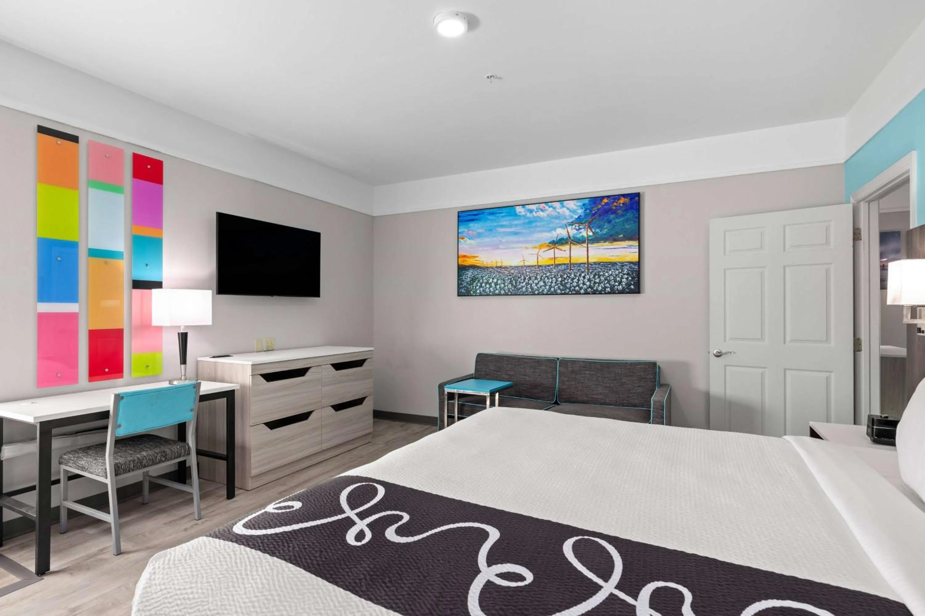 Photo of the whole room in La Quinta Inn Suites by Wyndham Raymondville Harlingen