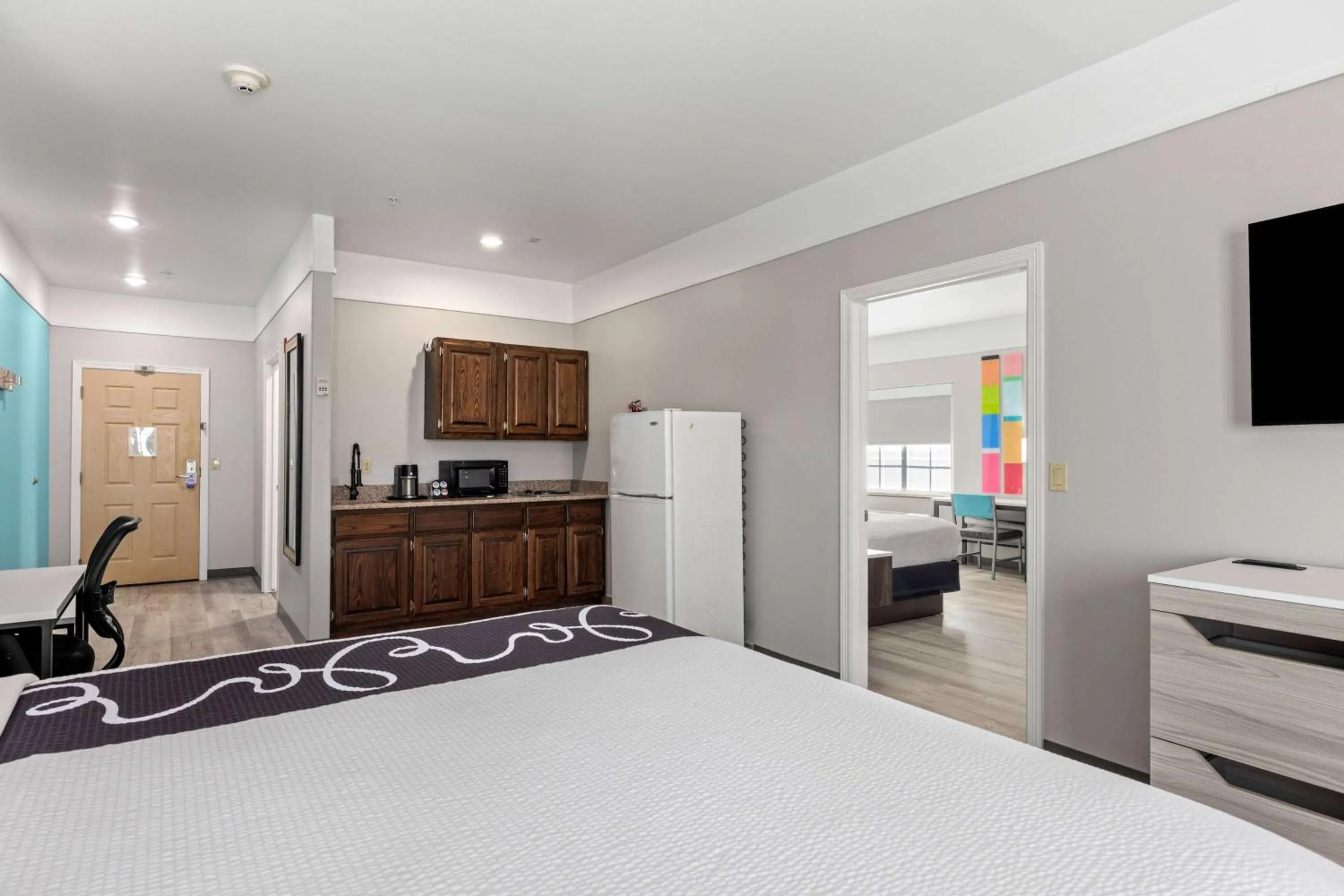 Photo of the whole room in La Quinta Inn Suites by Wyndham Raymondville Harlingen