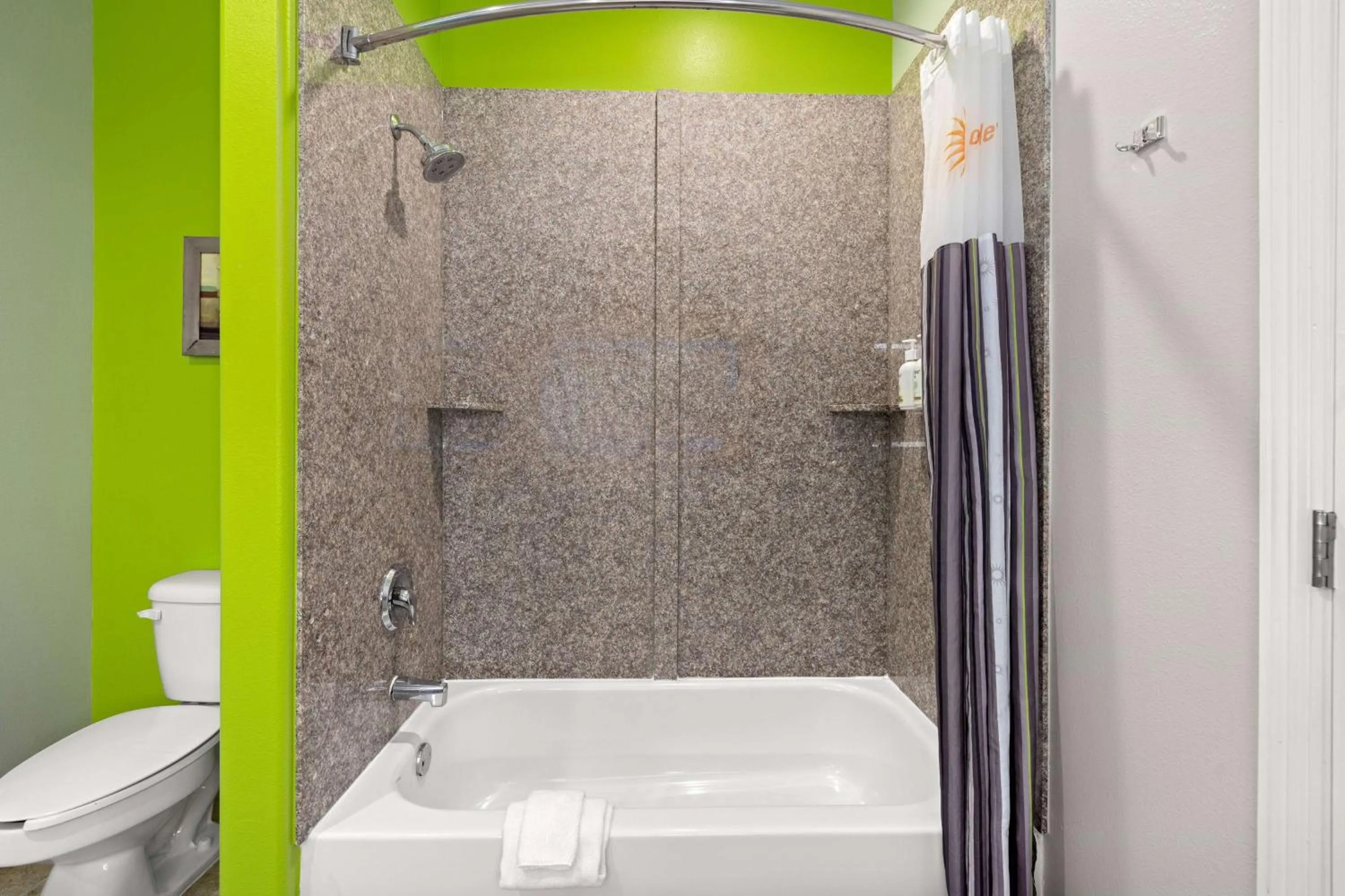 Shower in La Quinta Inn Suites by Wyndham Raymondville Harlingen