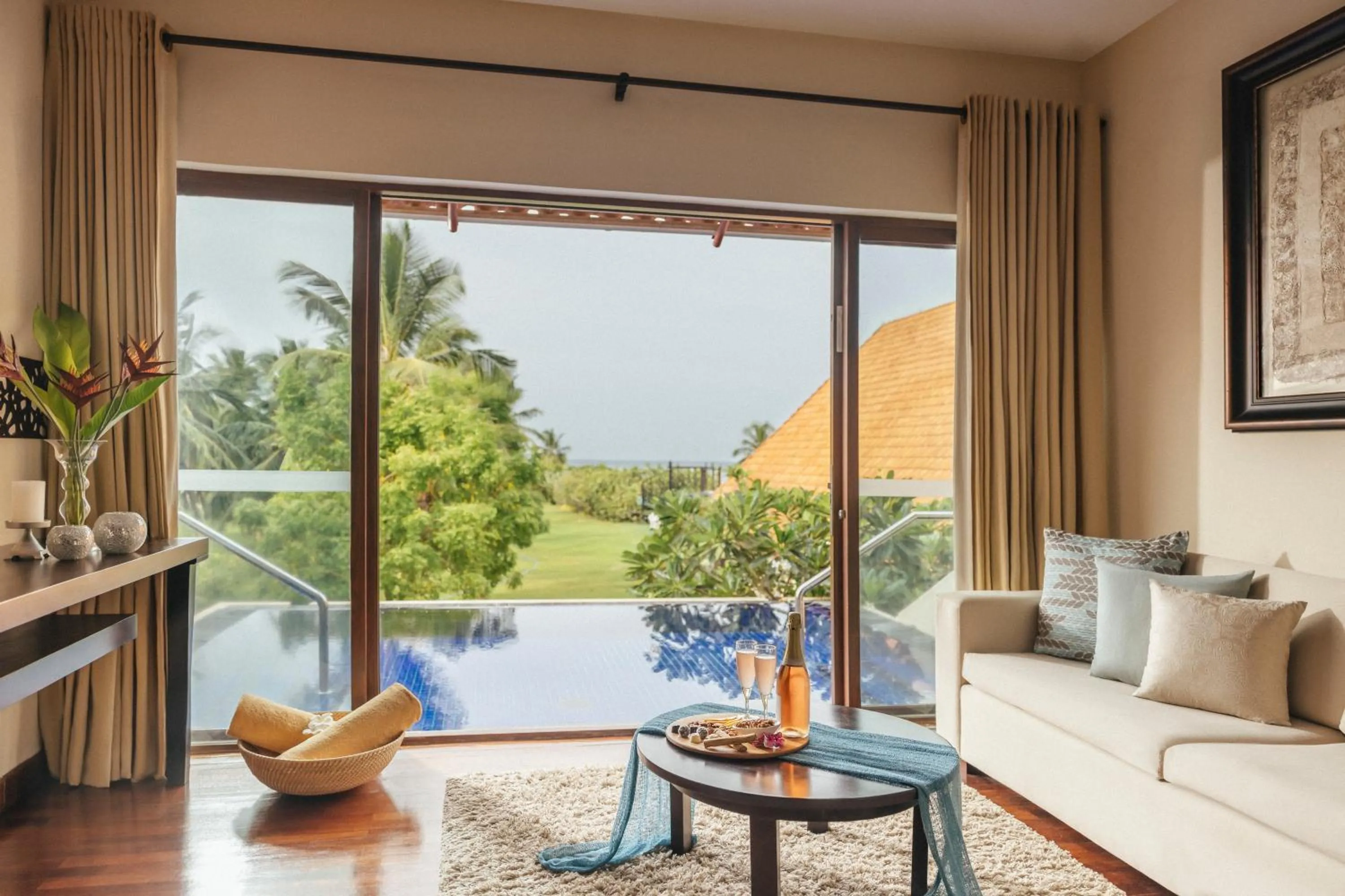 Living room in Uga Bay - Pasikuda