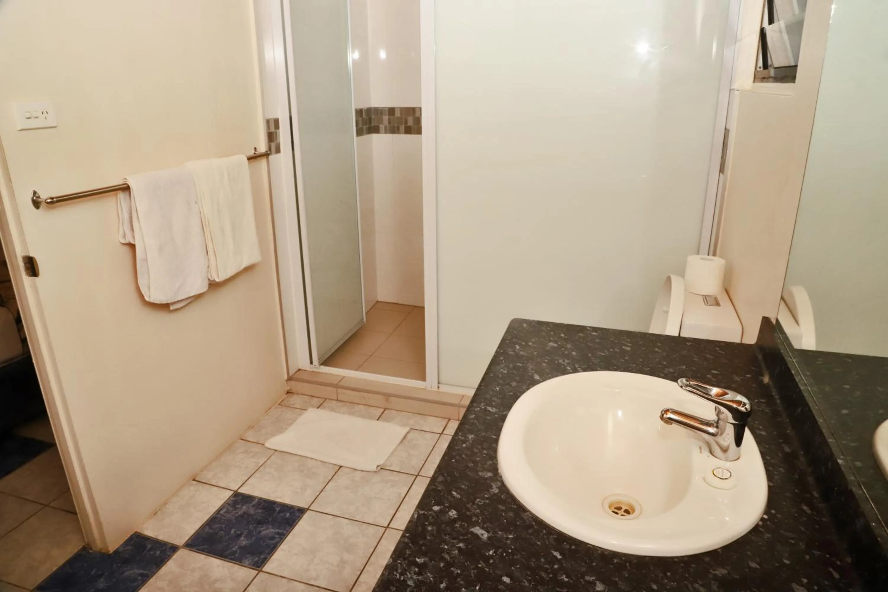 Shower in Aquarius On The Beach