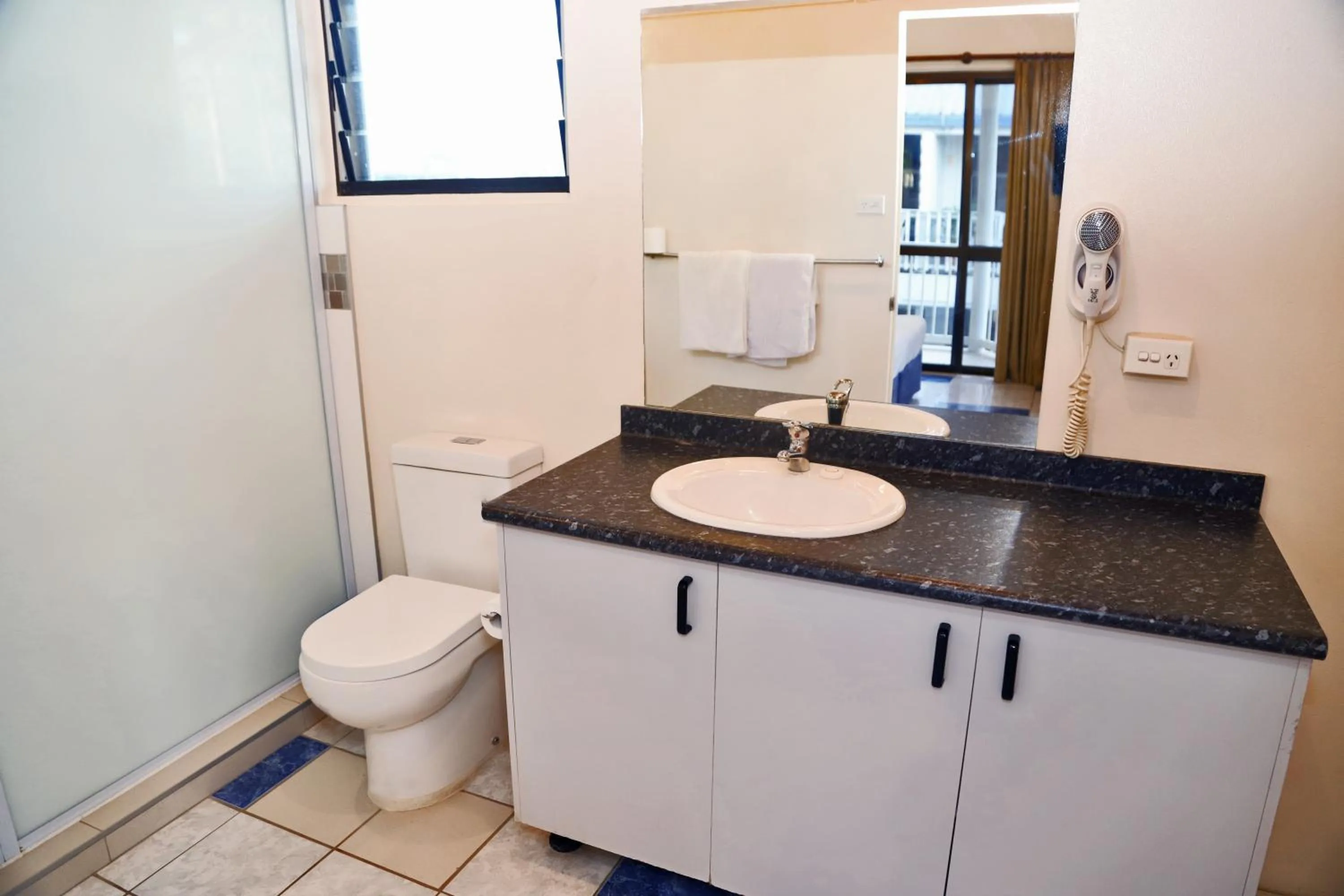 Shower in Aquarius On The Beach