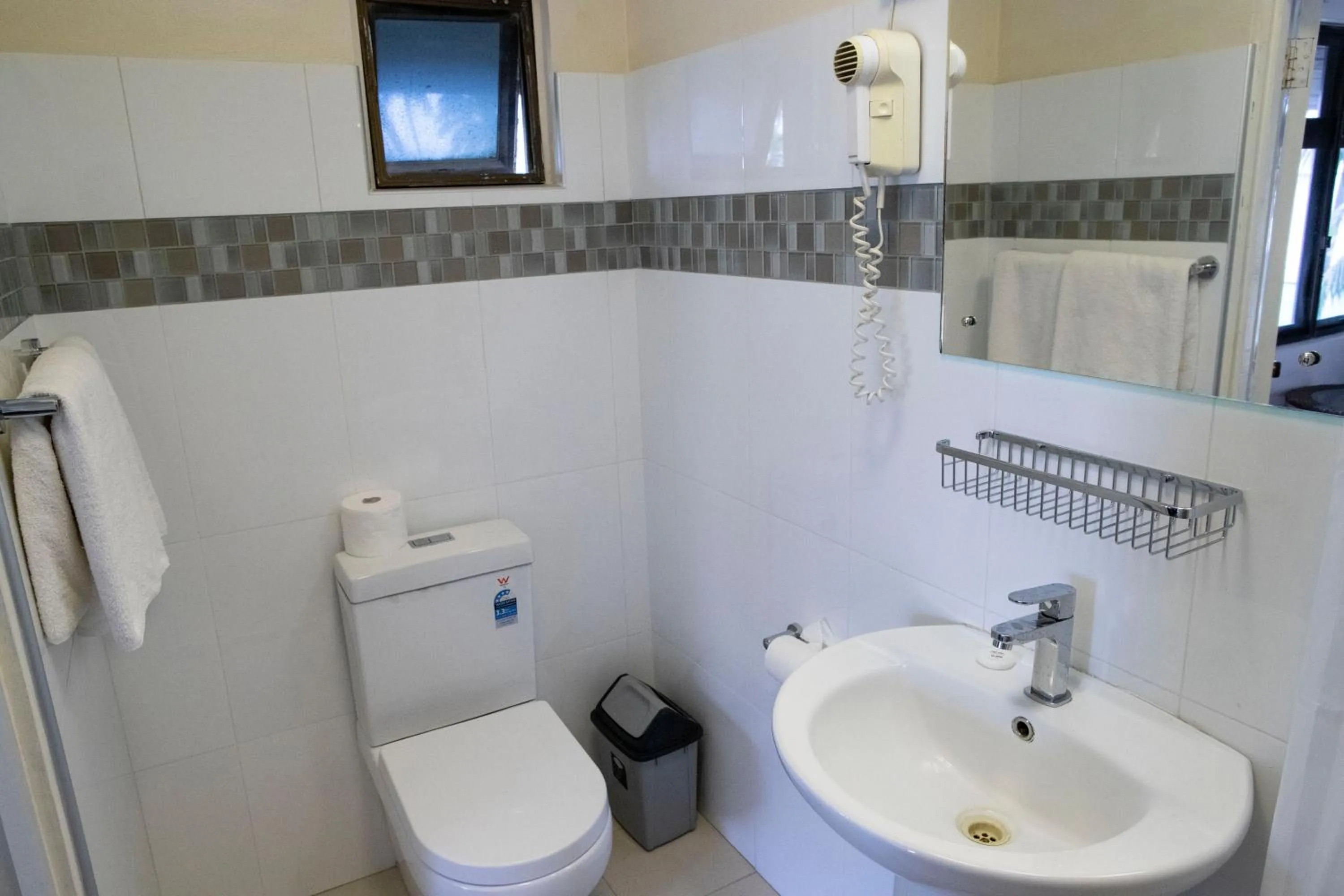 Shower in Aquarius On The Beach