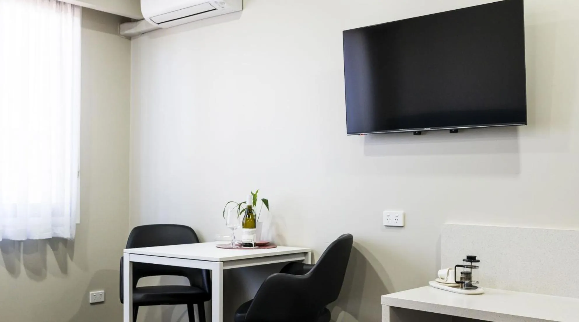 Dining area in Central Deborah Motel