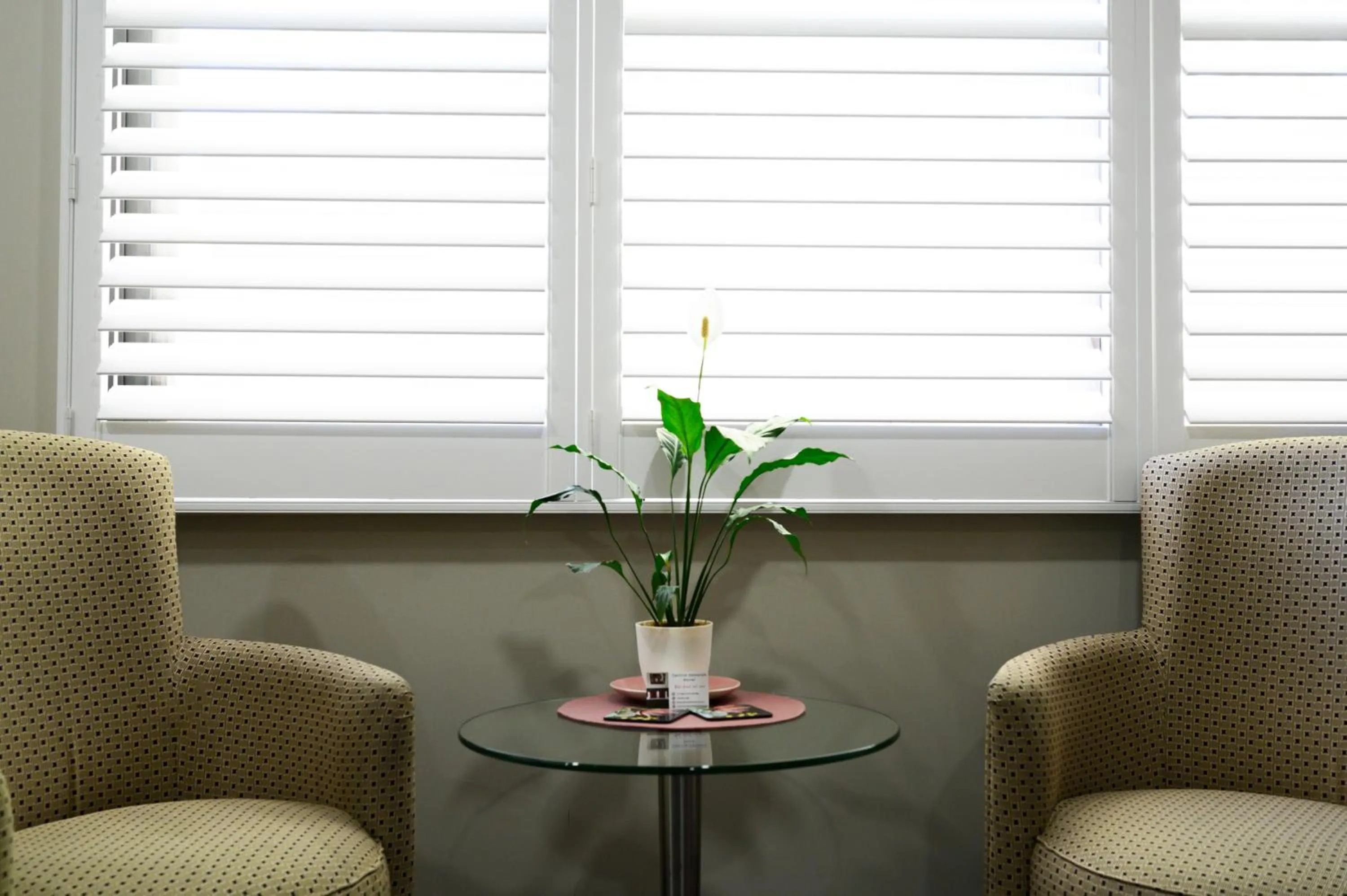 Seating area in Central Deborah Motel