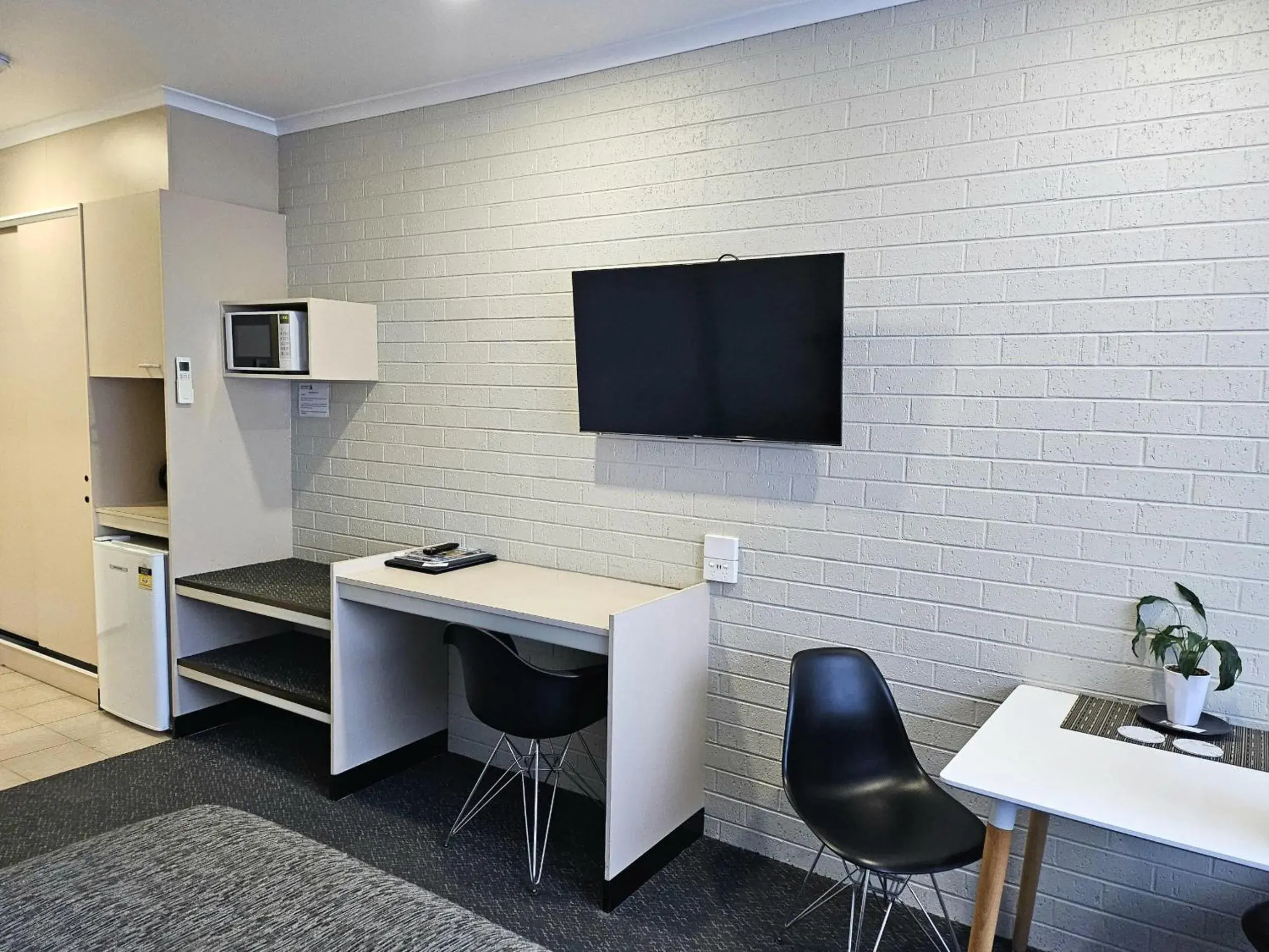 Economy Double Room in Central Deborah Motel Economy Double Room in Central Deborah Motel