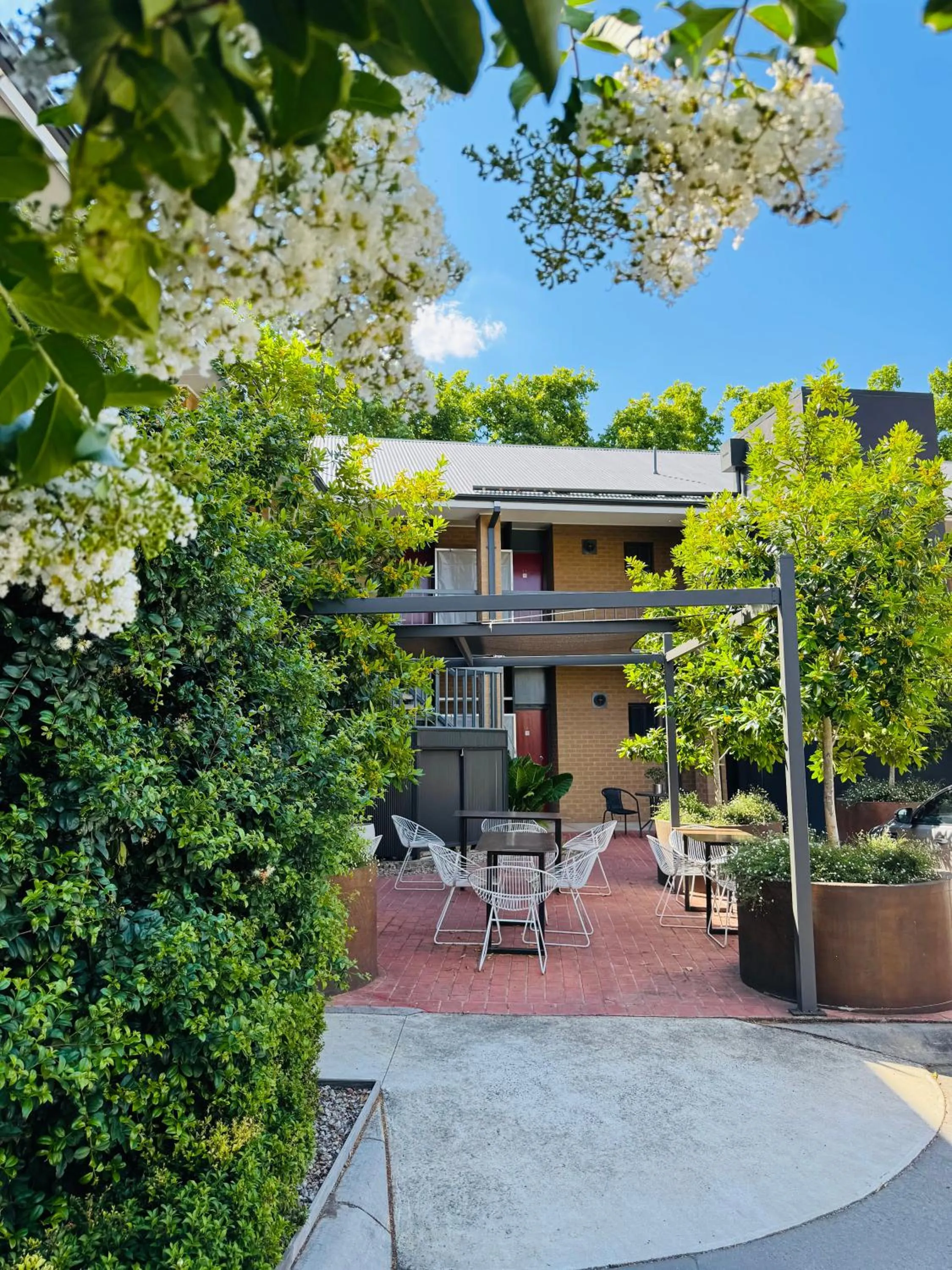 Inner courtyard view in Central Deborah Motel