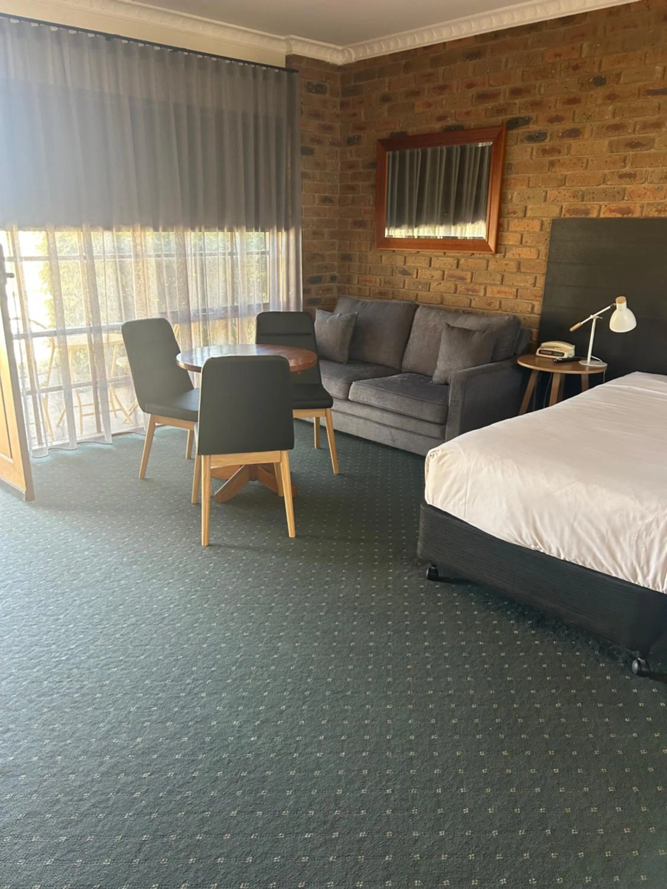 Bed in Travellers Rest Motor Inn Swan Hill