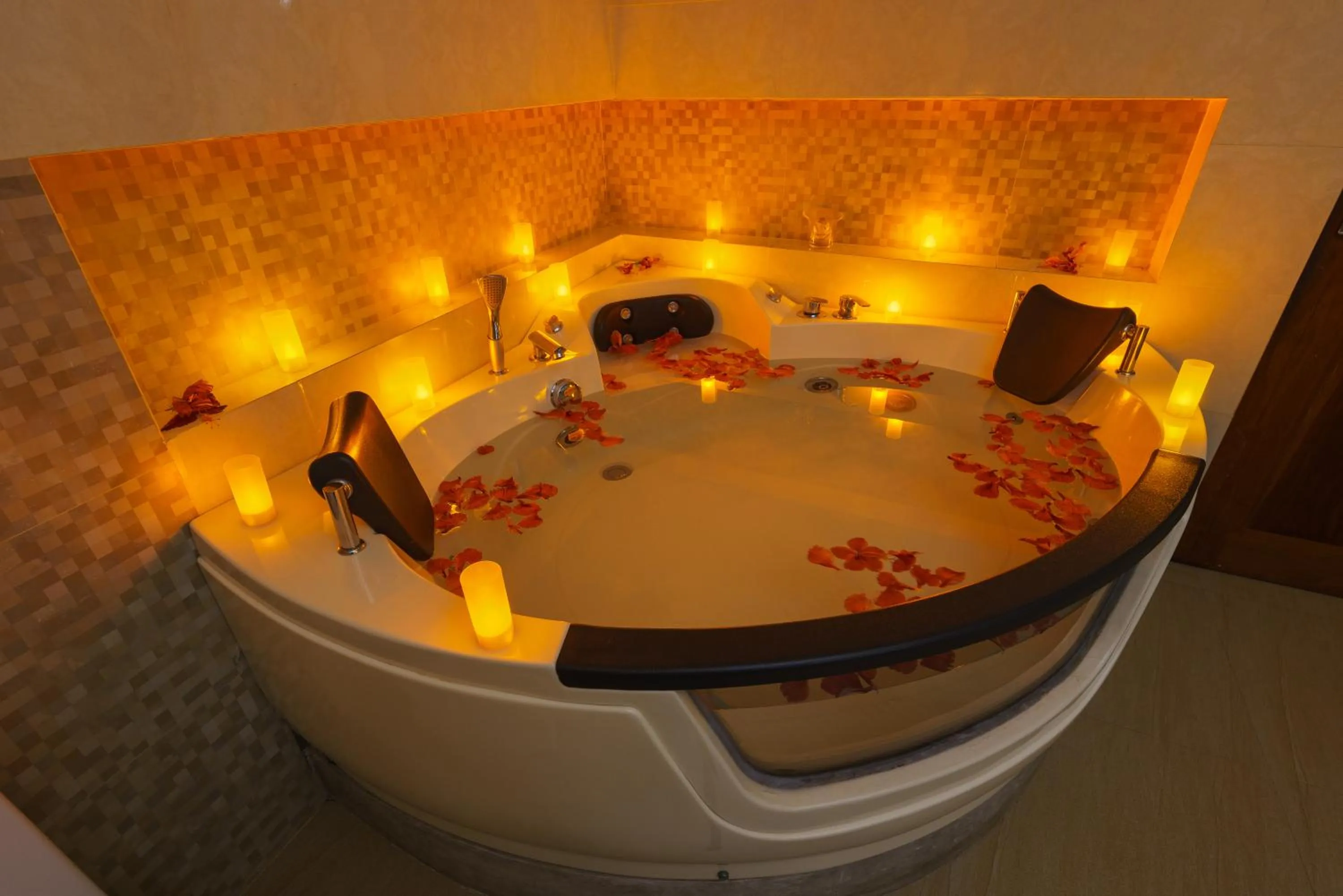 Toilet in Cocobay Unawatuna