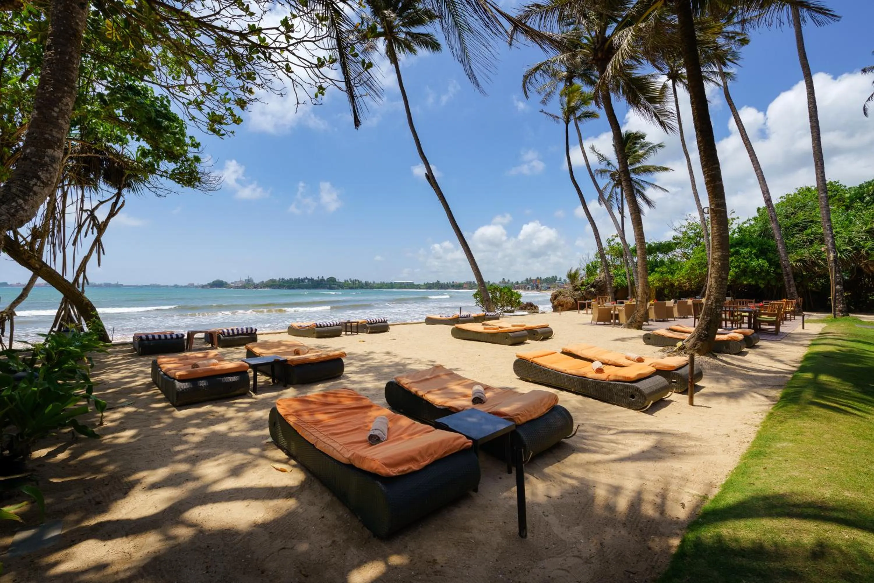 Beach in Cocobay Unawatuna