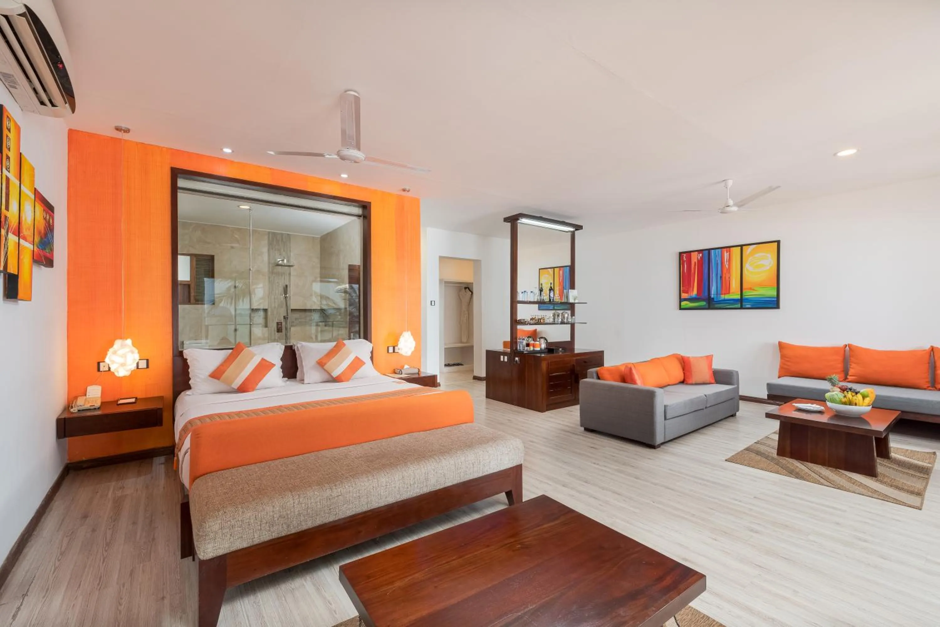 Photo of the whole room in Cocobay Unawatuna