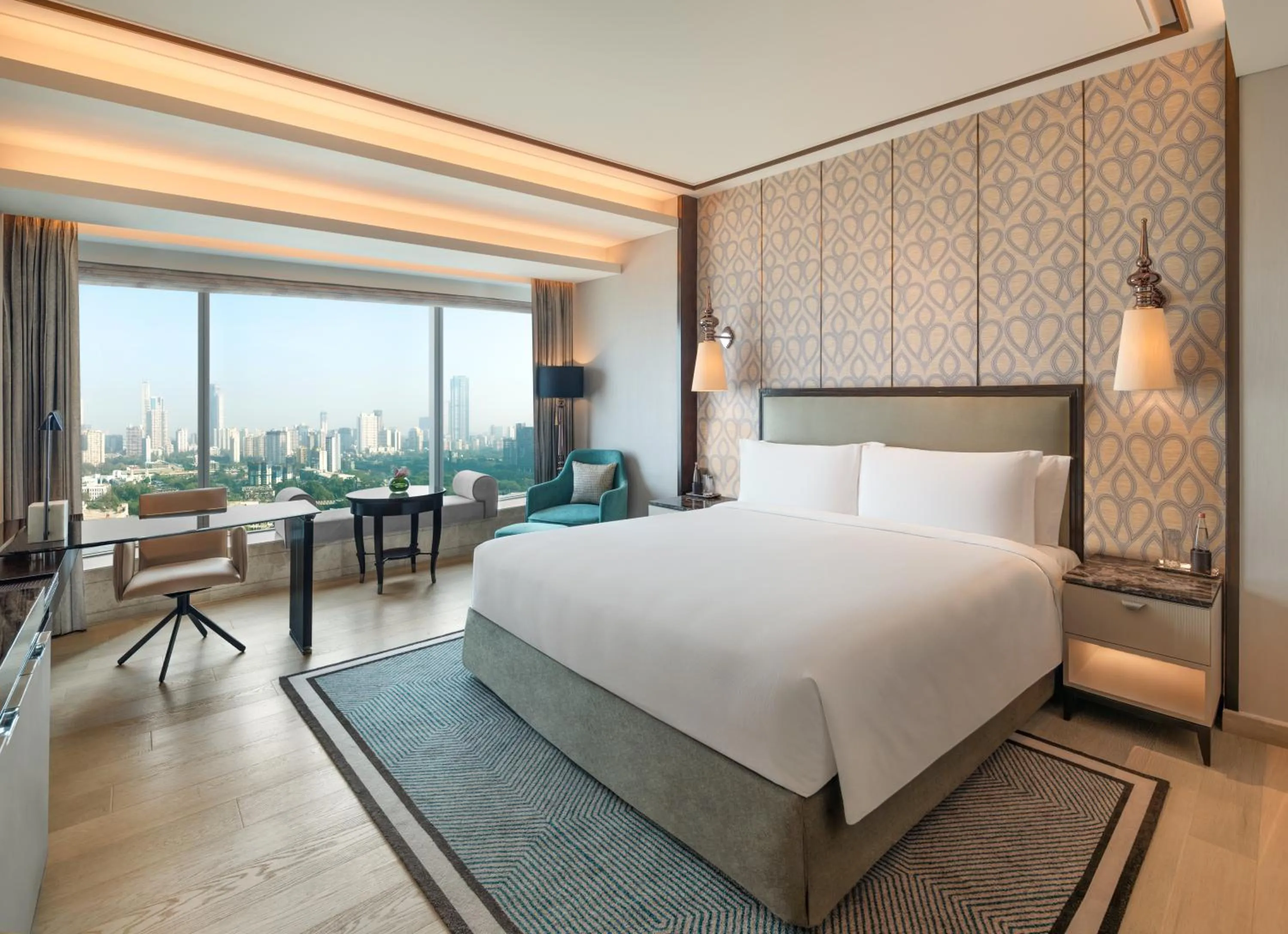 Photo of the whole room, Bed in The St. Regis Mumbai