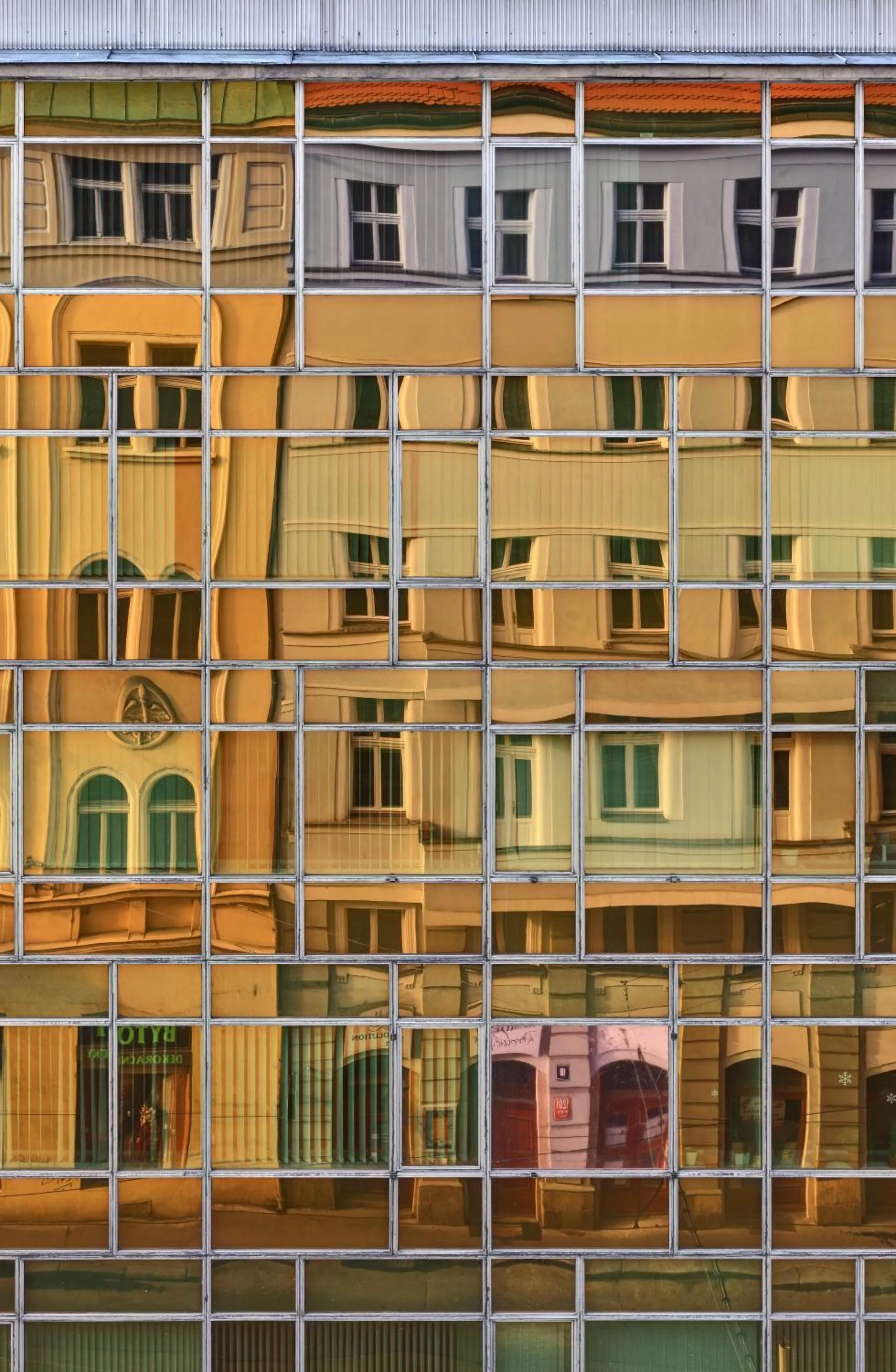 Facade/entrance in Salvator Superior Apartments