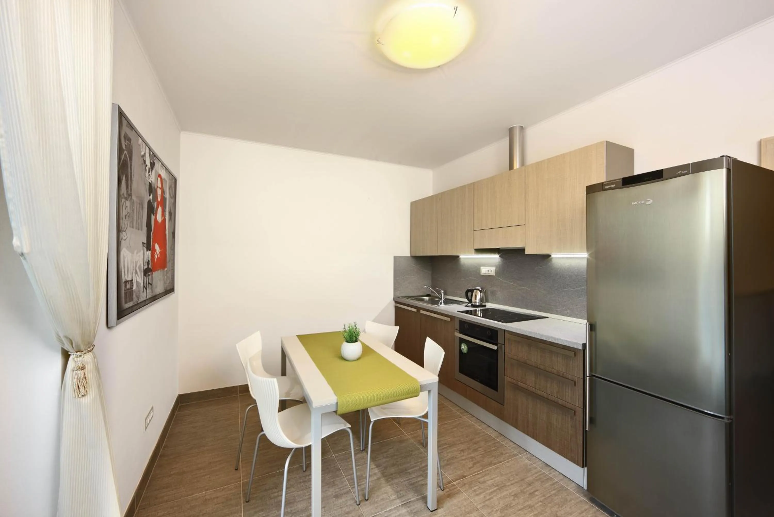Kitchen or kitchenette in Salvator Superior Apartments