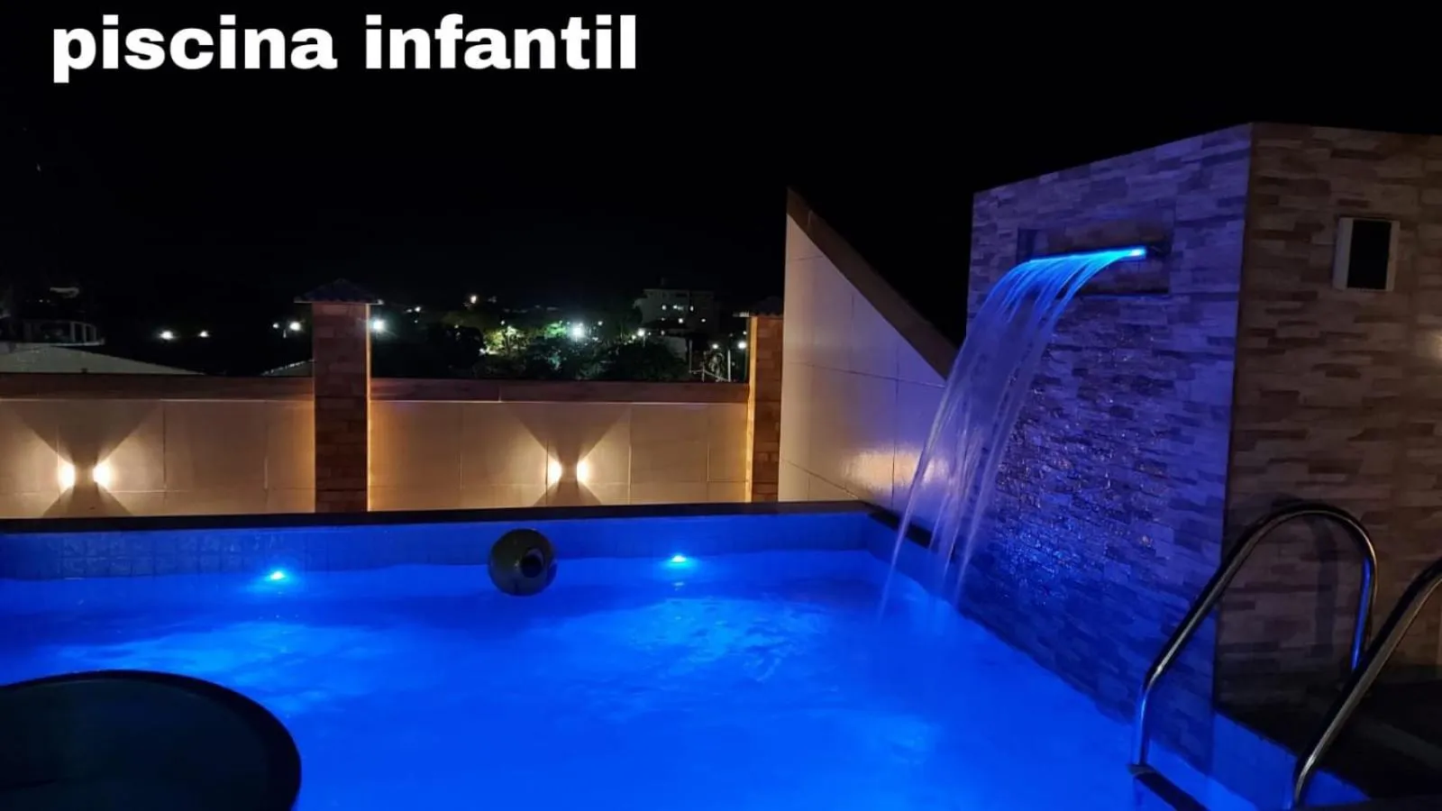 Pool view in Suites Porto Frevo