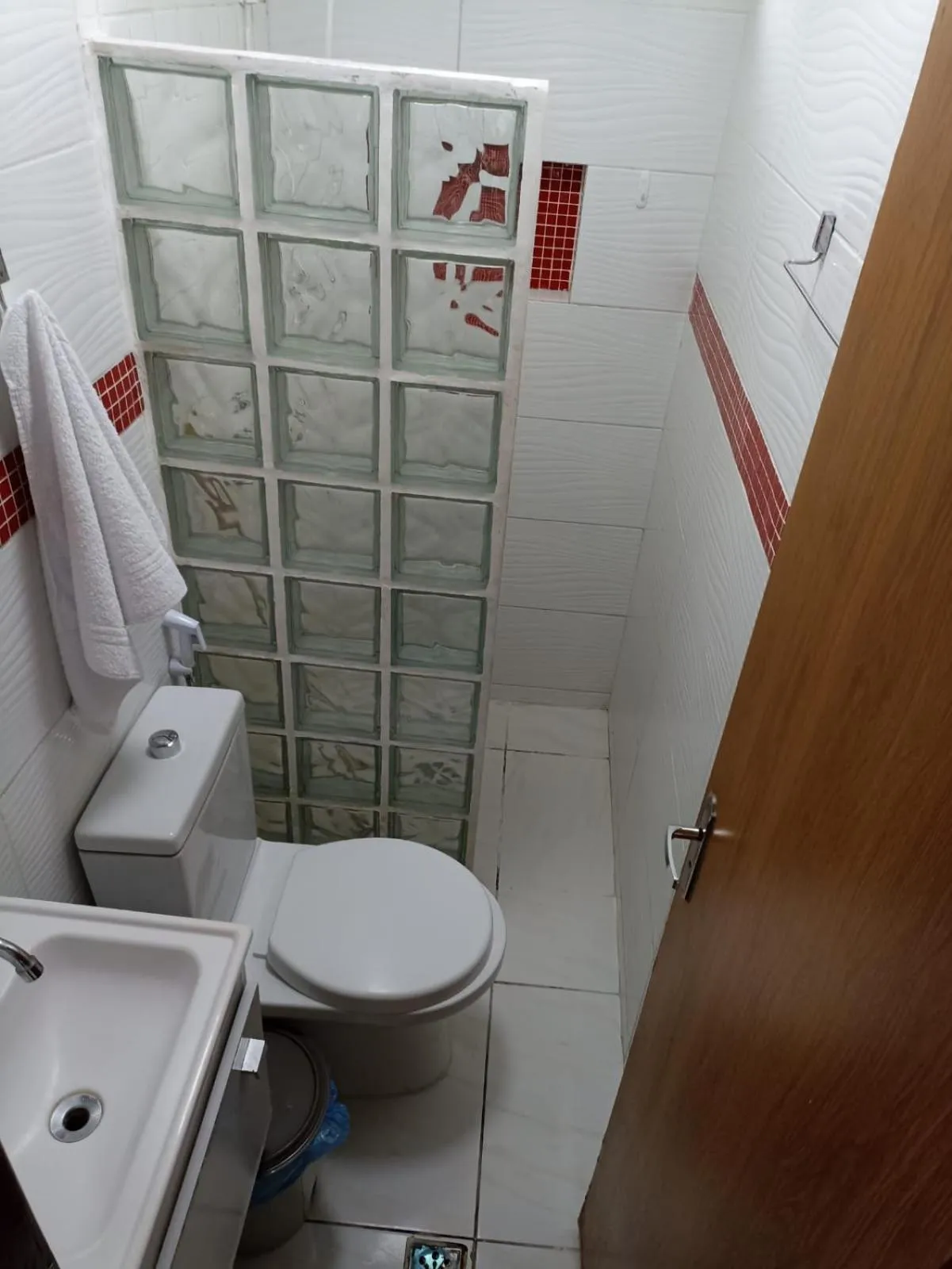 Toilet in Suites Porto Frevo