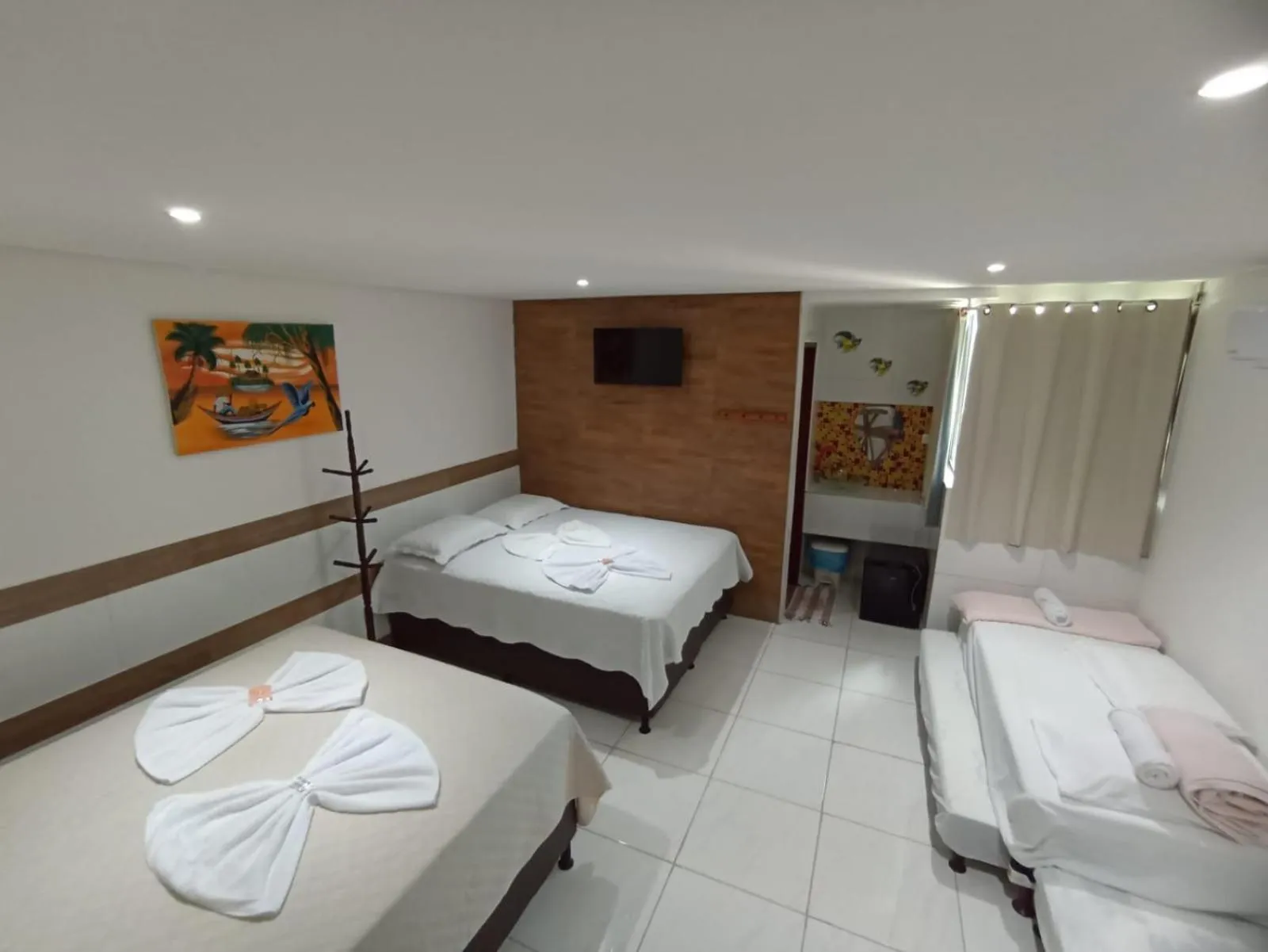 Photo of the whole room, Bed in Suites Porto Frevo