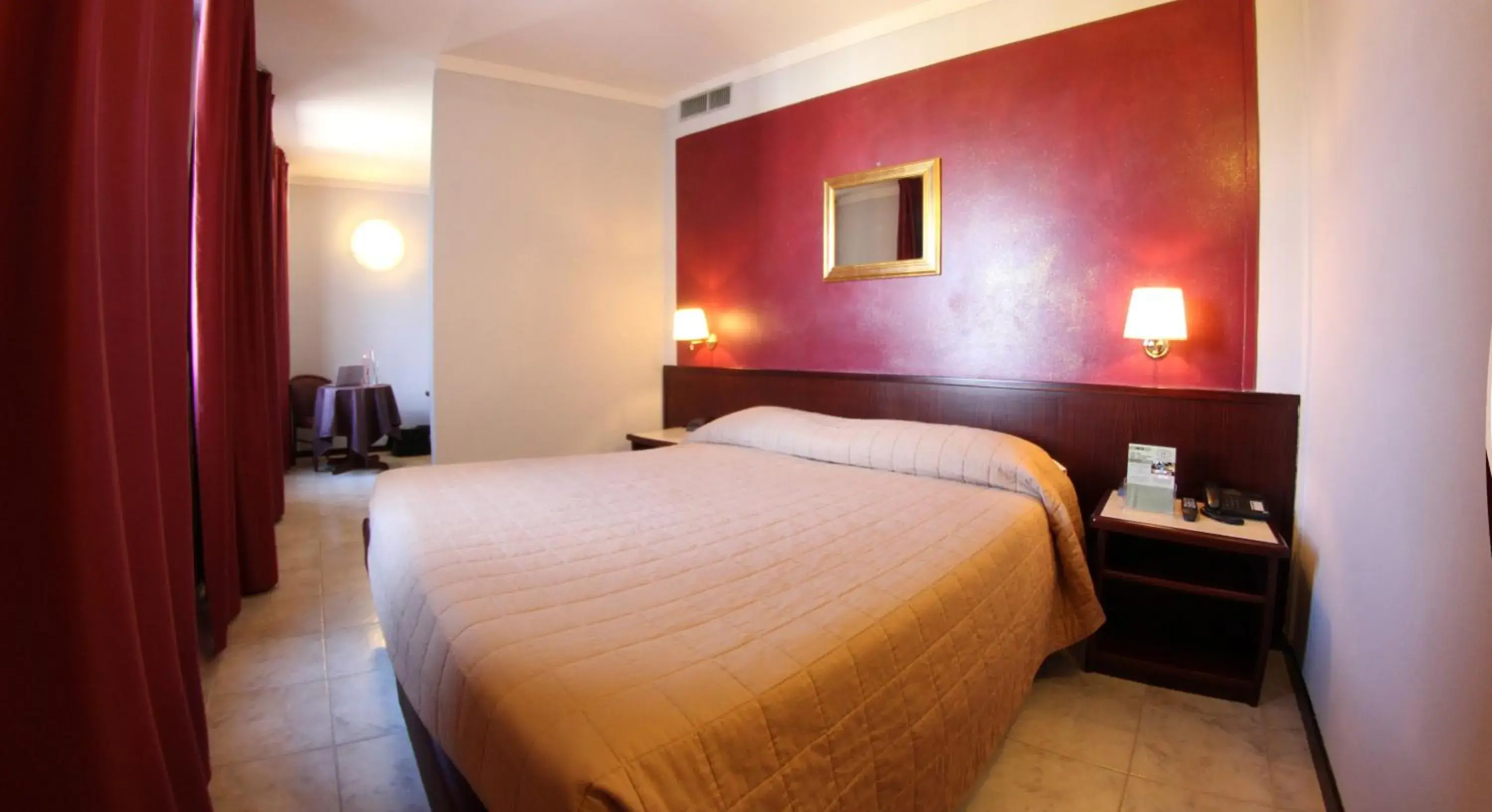 Single Room - single occupancy in Hotel Forum Single Room - single occupancy in Hotel Forum