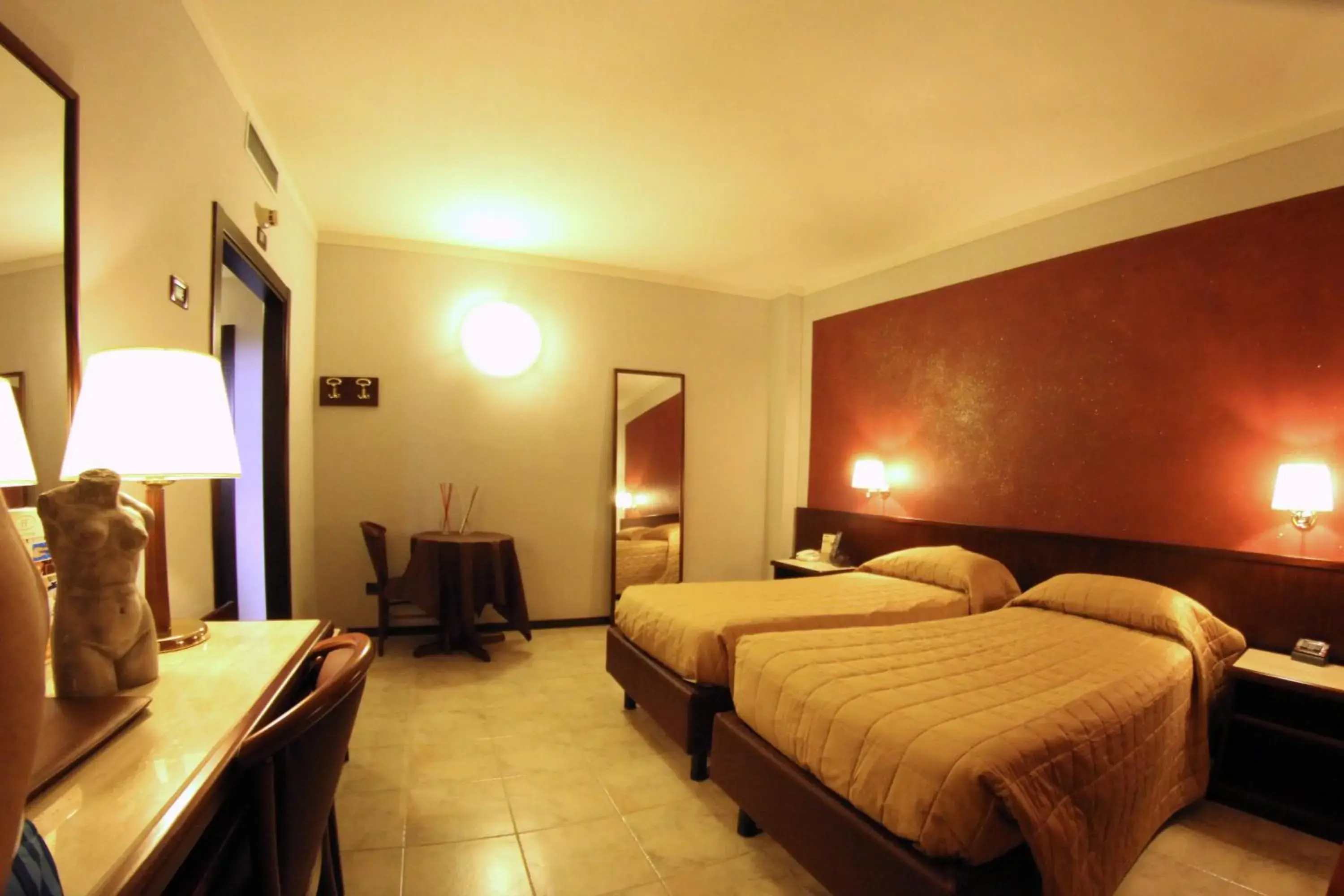 Double or Twin Room in Hotel Forum Double or Twin Room in Hotel Forum