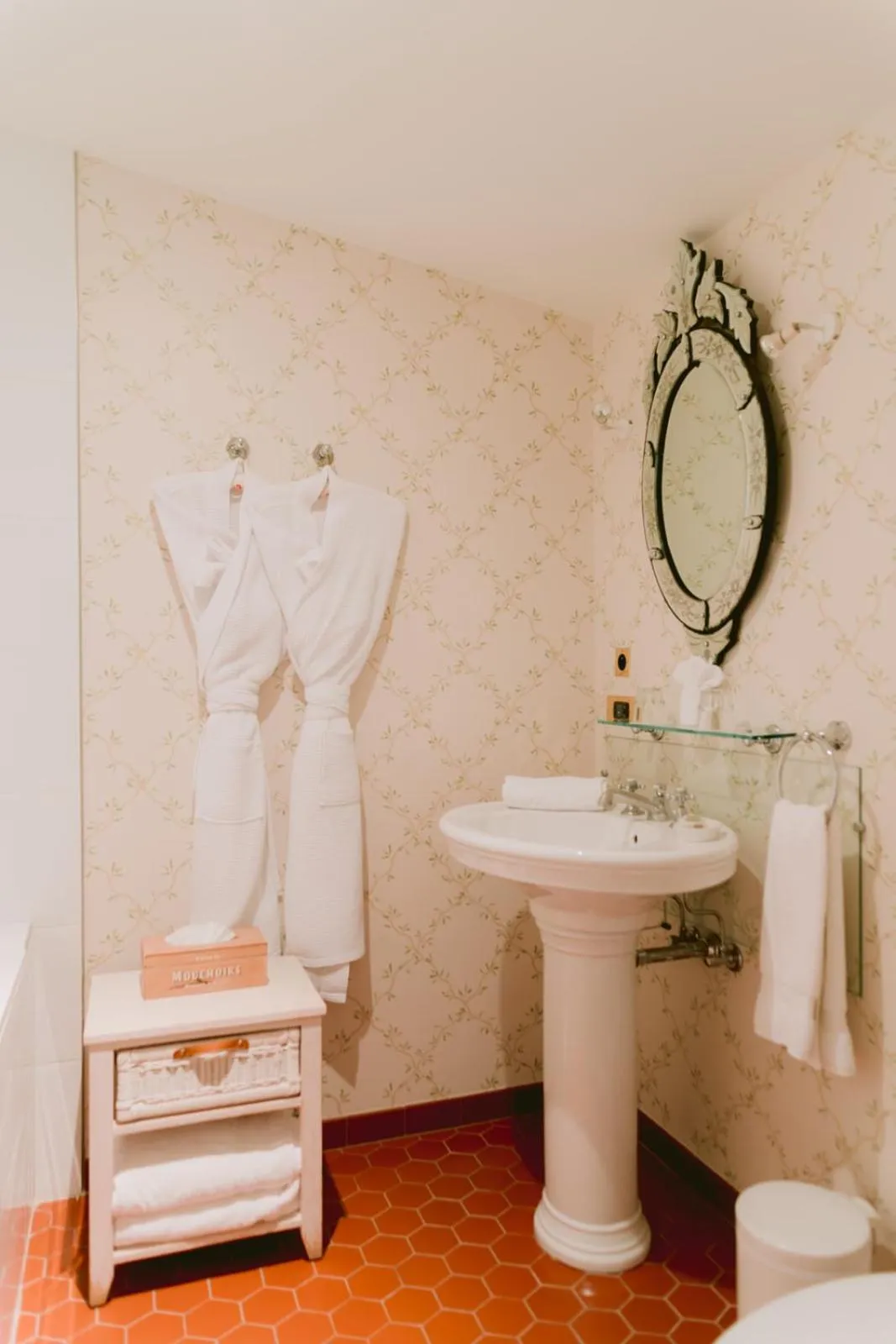 Bathroom in Chateau de Varenne