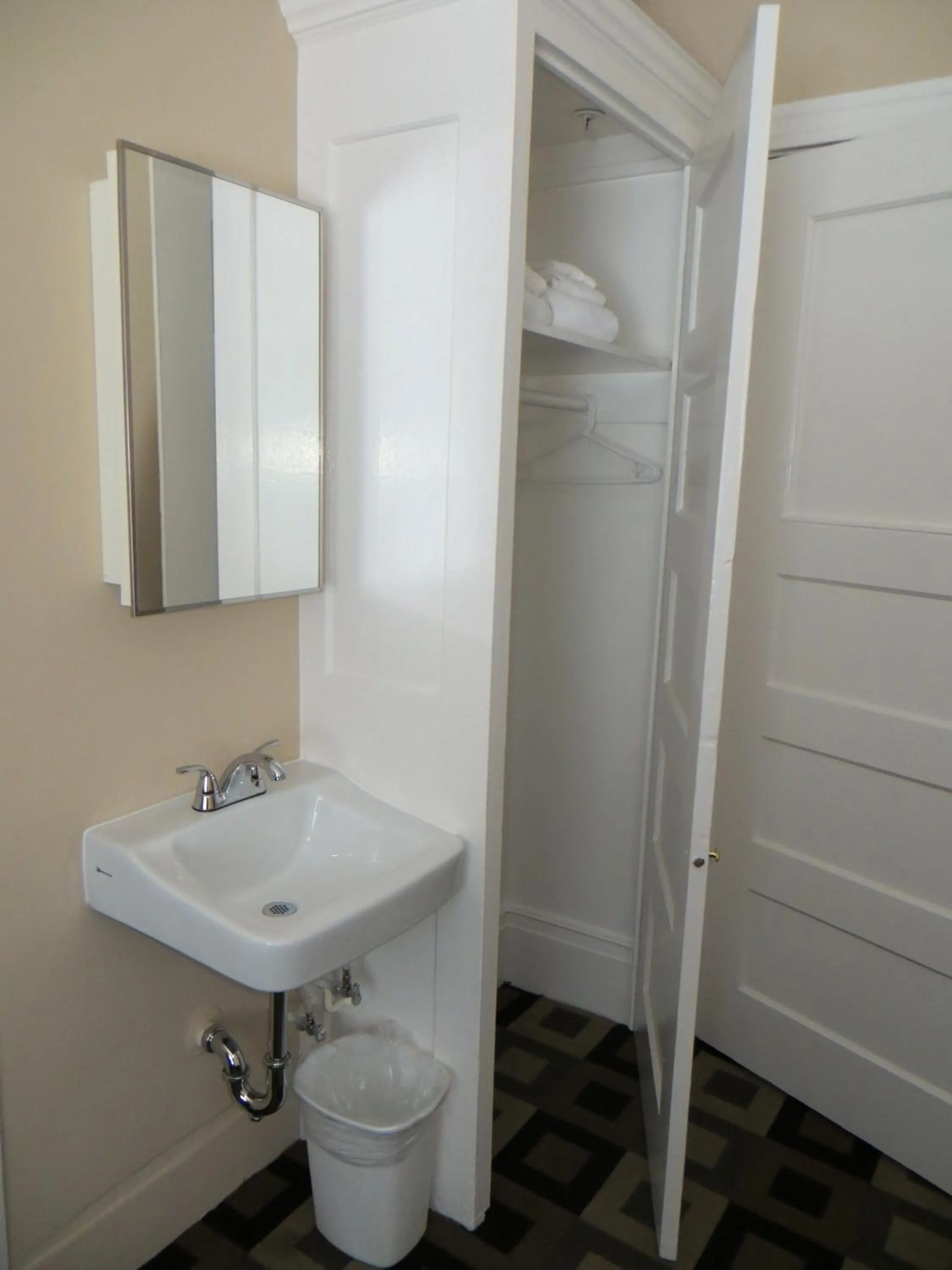 Bathroom in Hotel North Beach