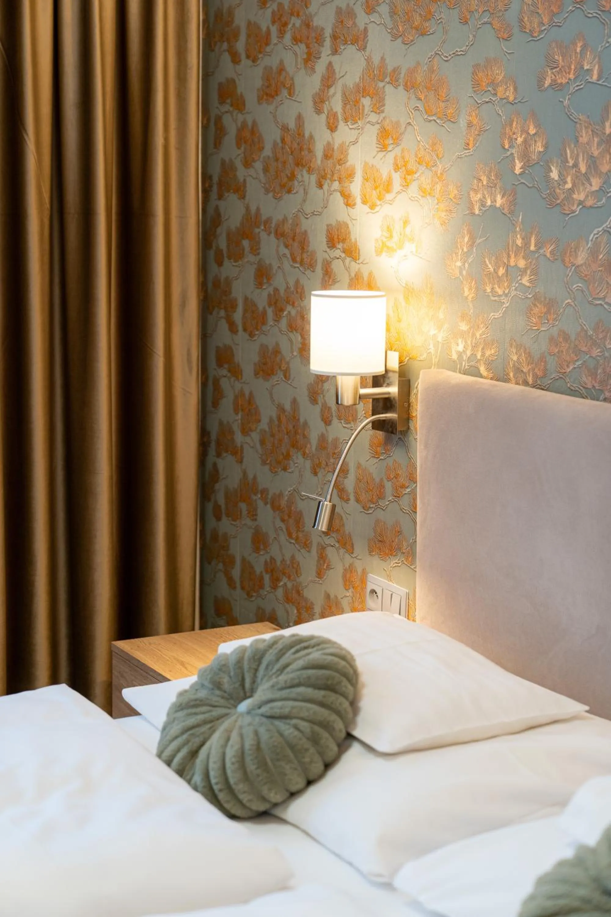 Bed in Hotel Větruše