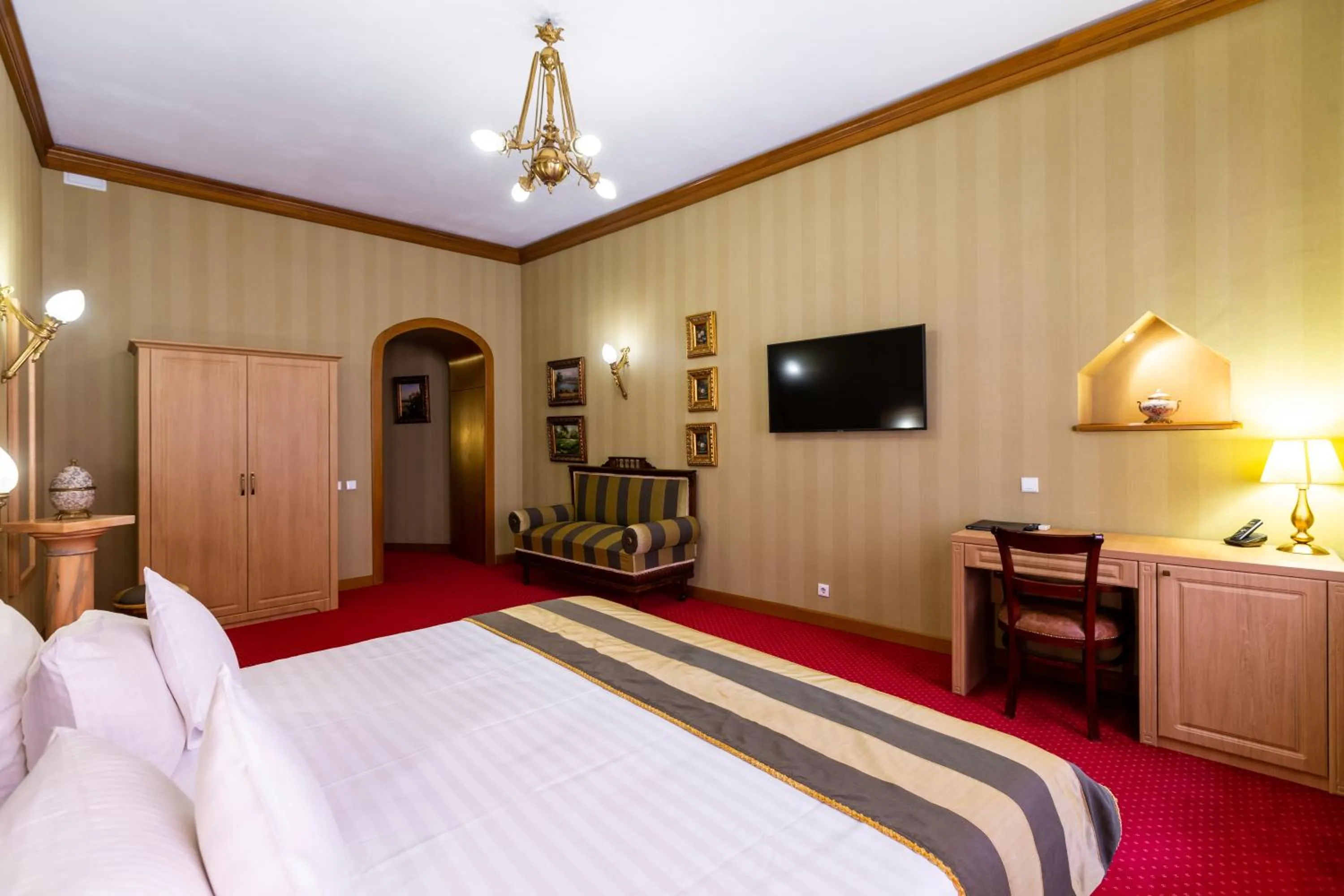 Bed in Hotel Am Ring