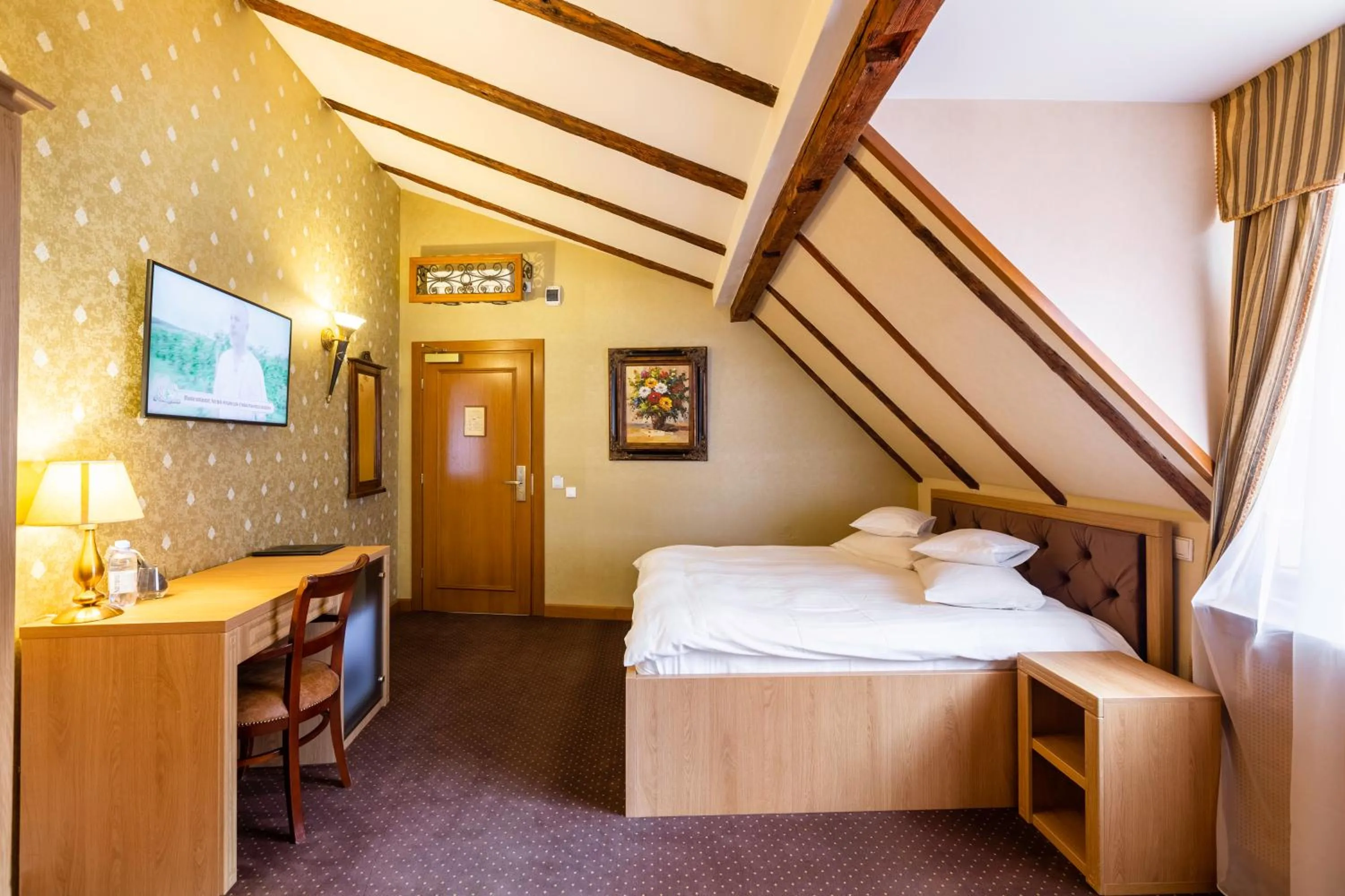 Bed in Hotel Am Ring