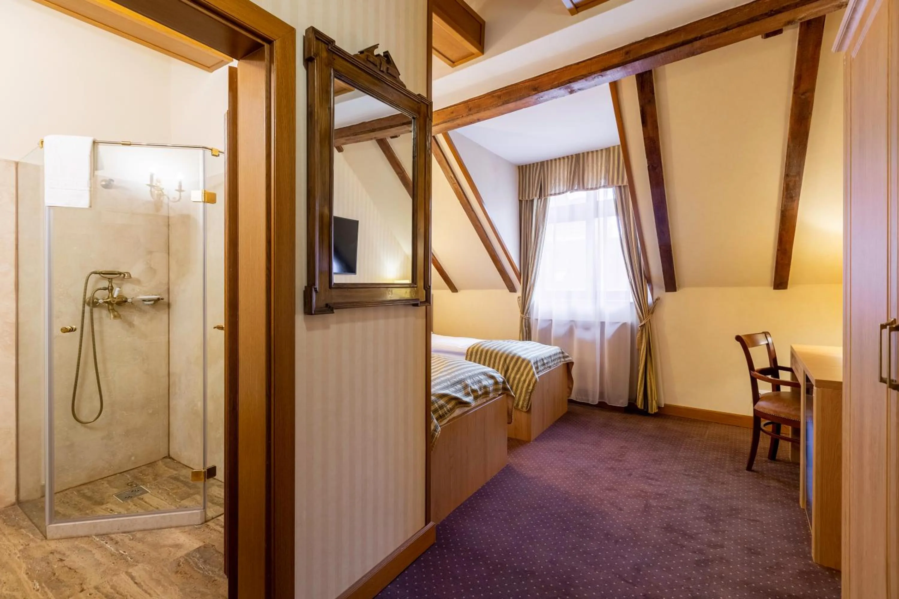 Bed in Hotel Am Ring