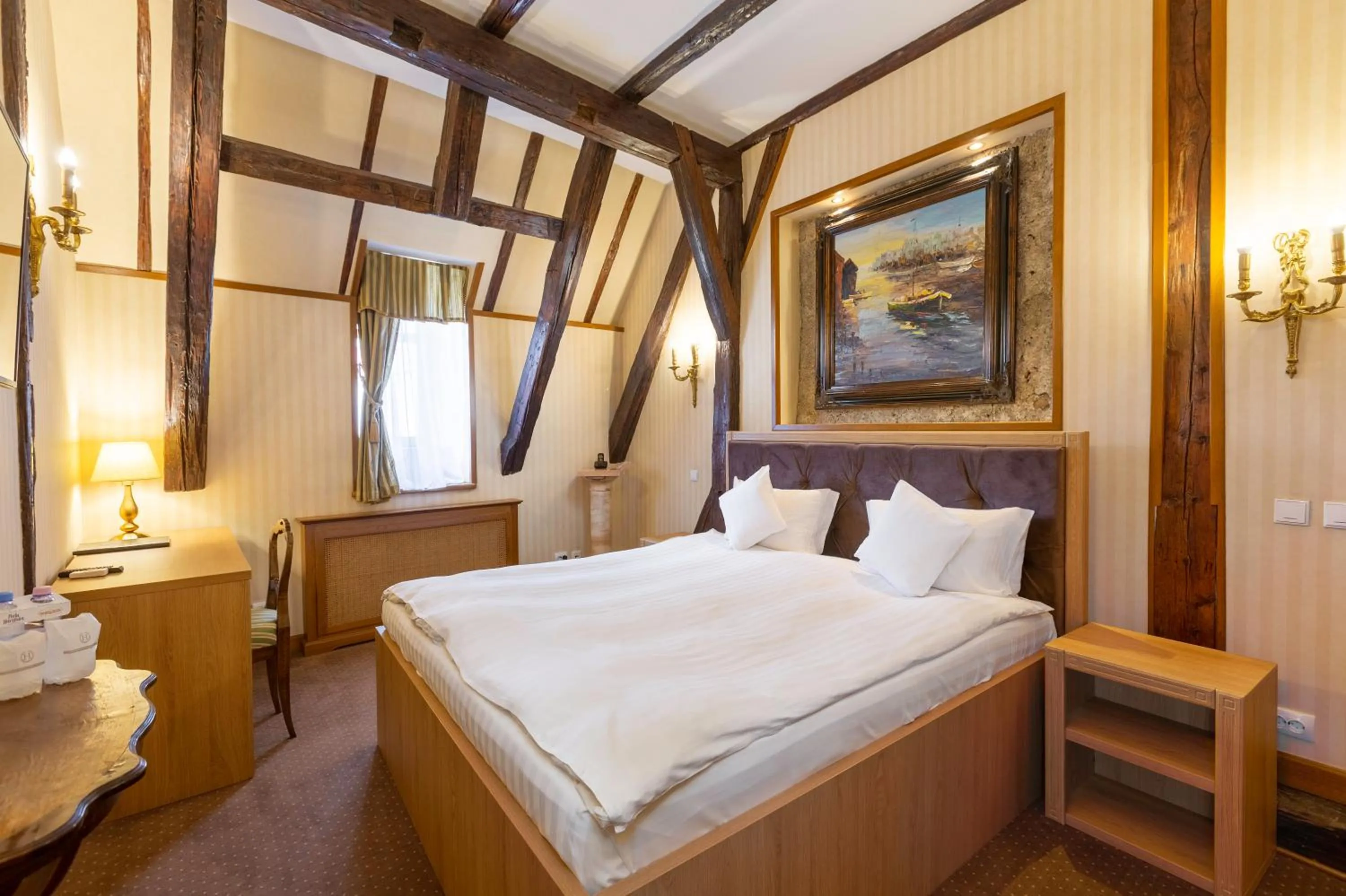 Bed in Hotel Am Ring