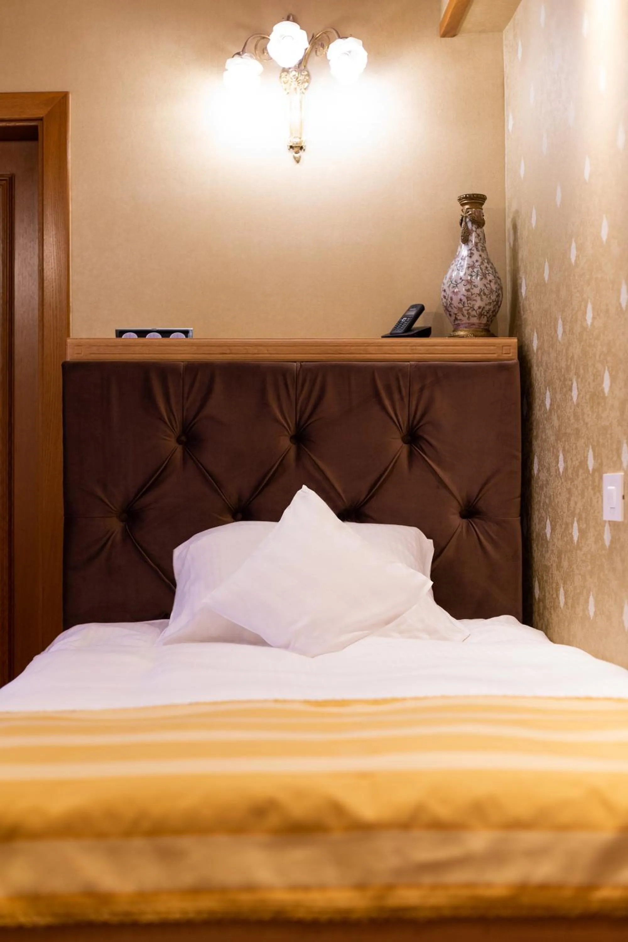 Bed in Hotel Am Ring