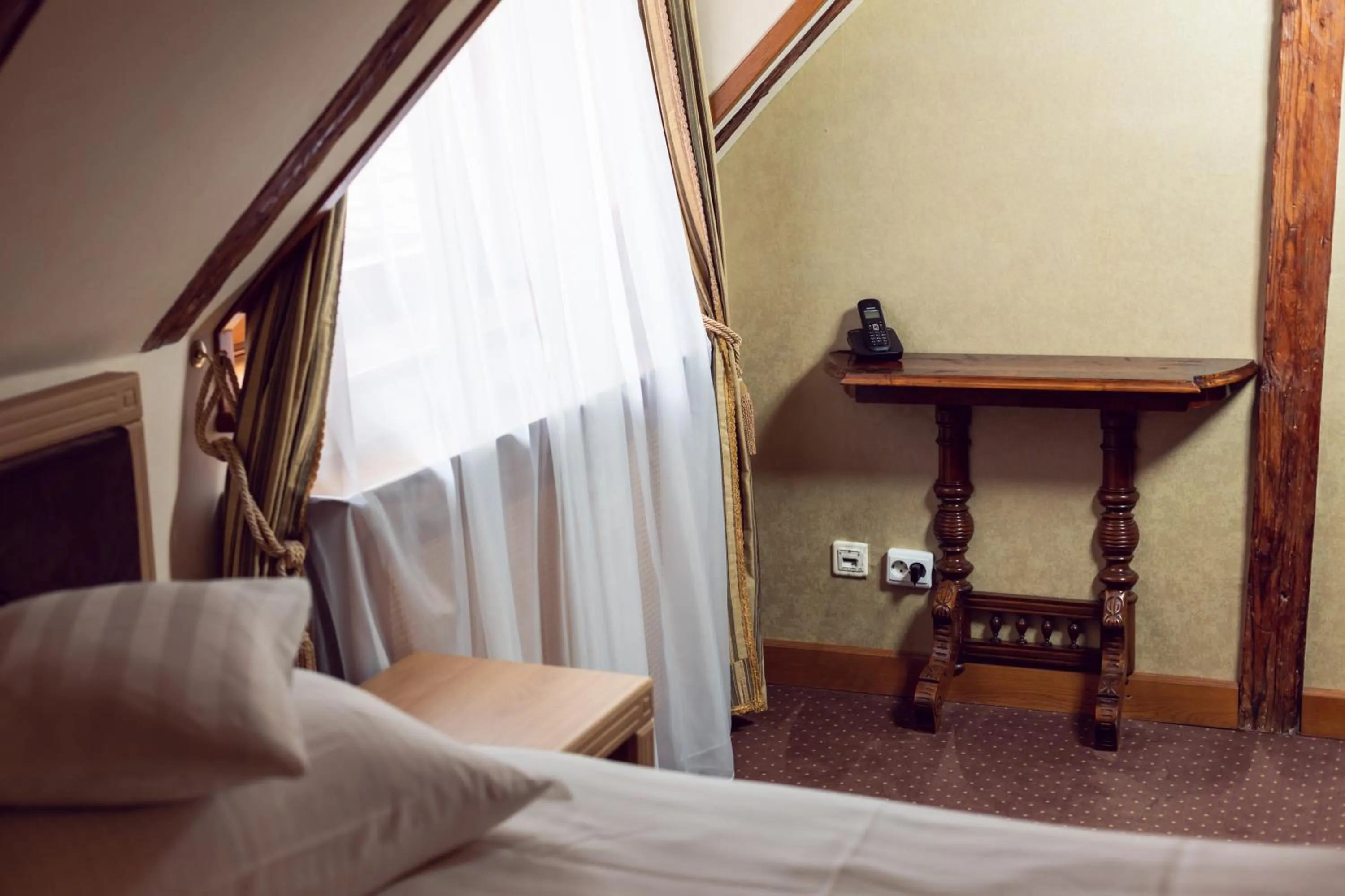 Bed in Hotel Am Ring