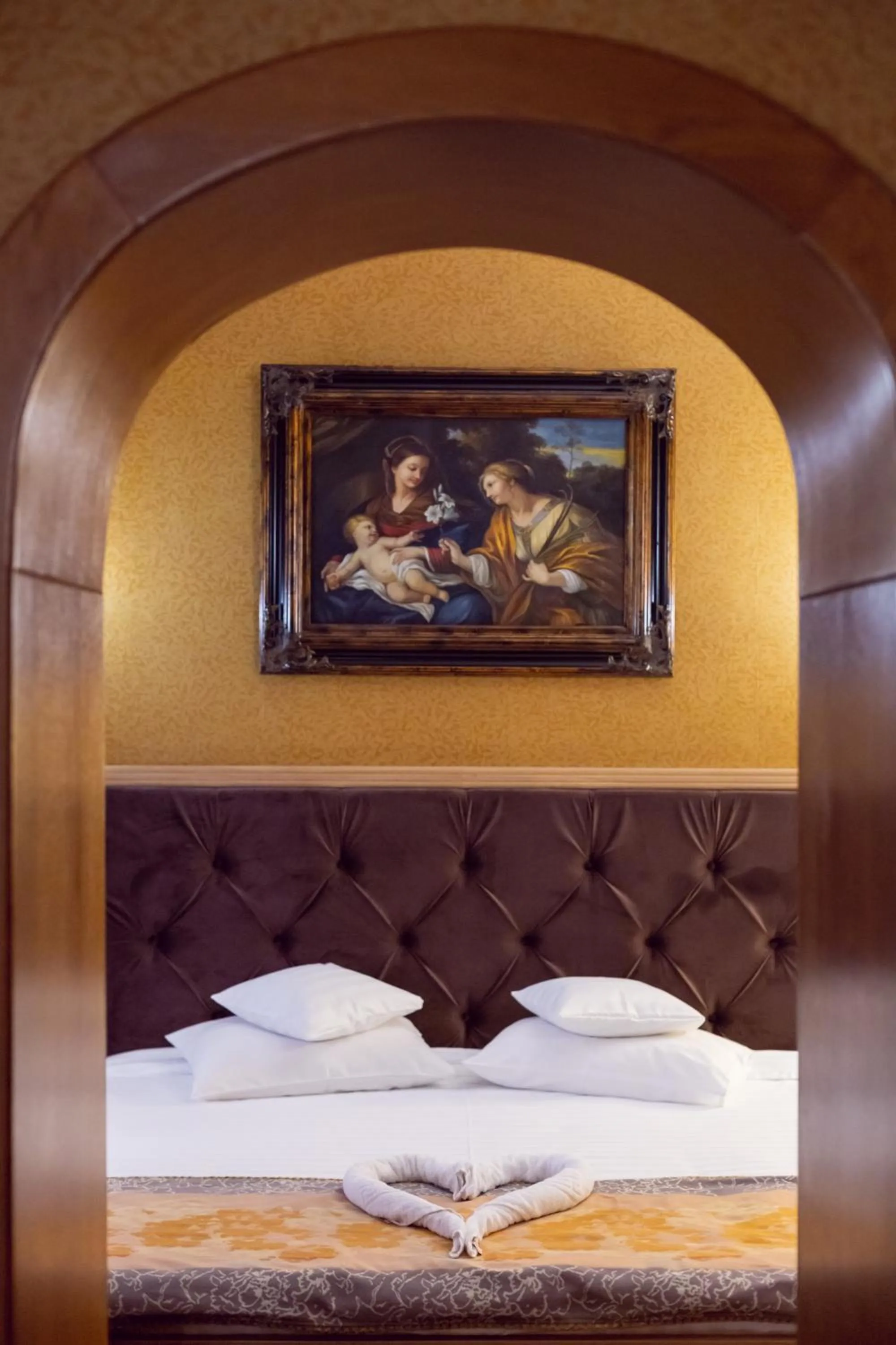 Bed in Hotel Am Ring