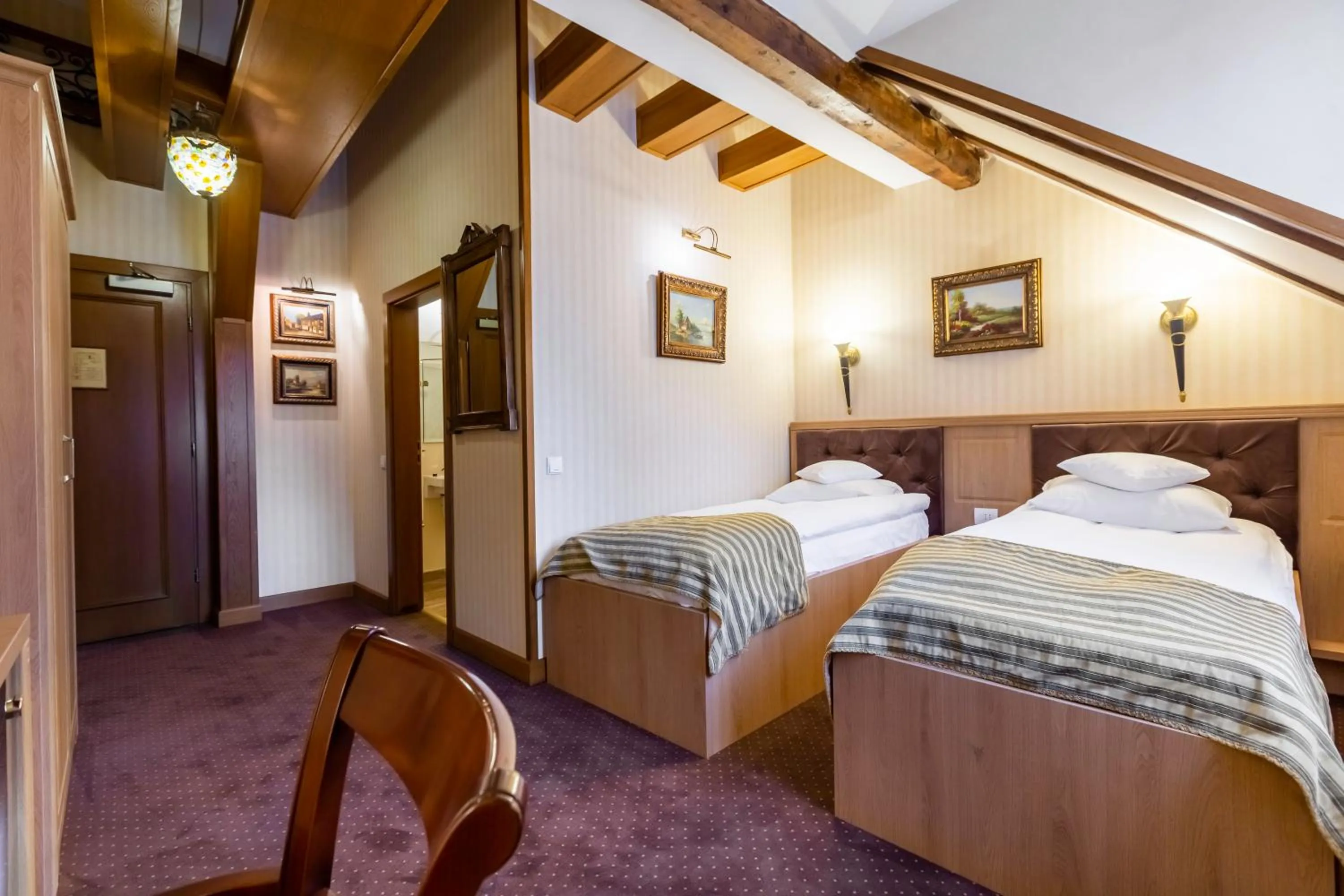 Bed in Hotel Am Ring