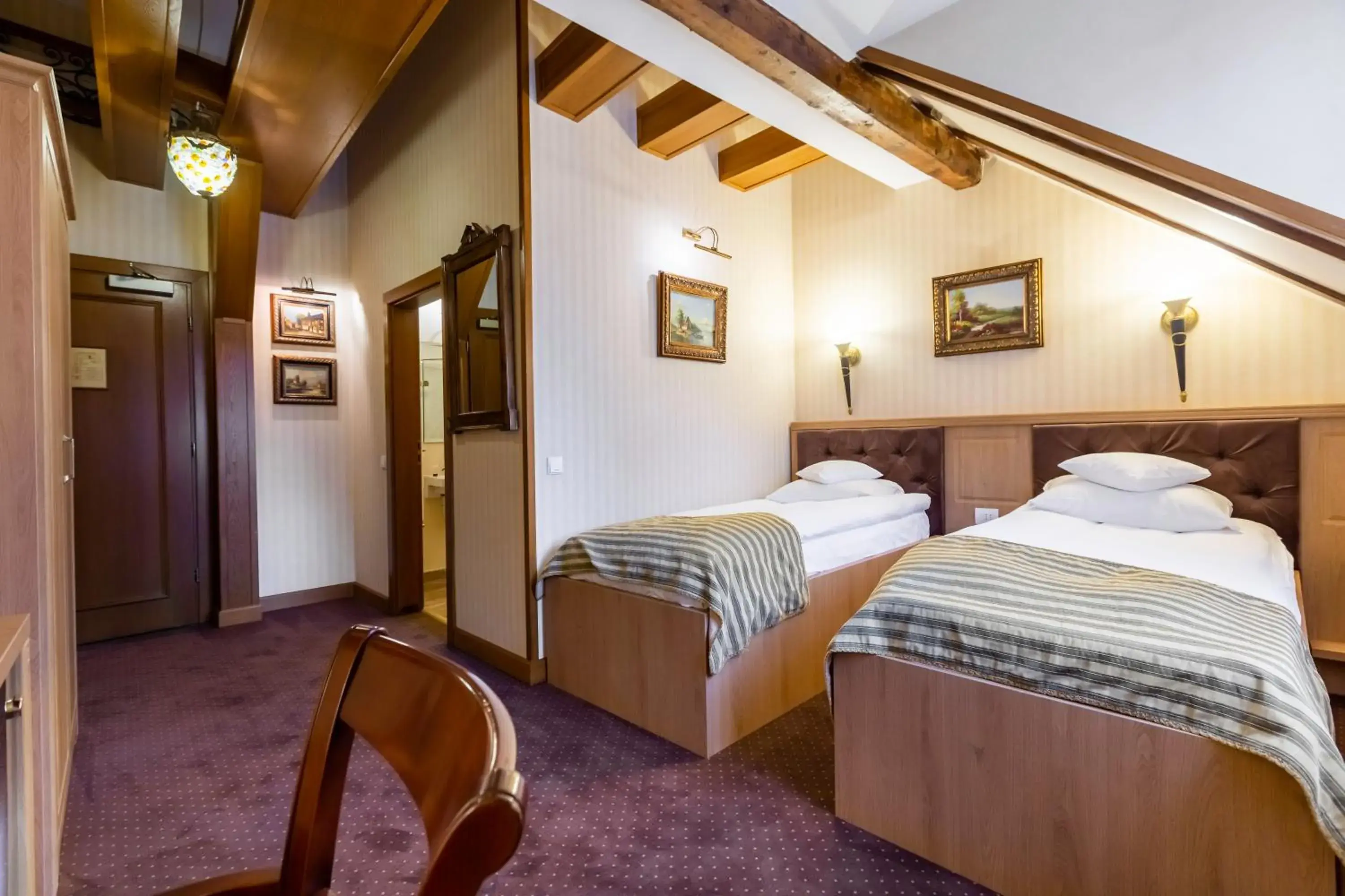 Twin Room in Hotel Am Ring Twin Room in Hotel Am Ring