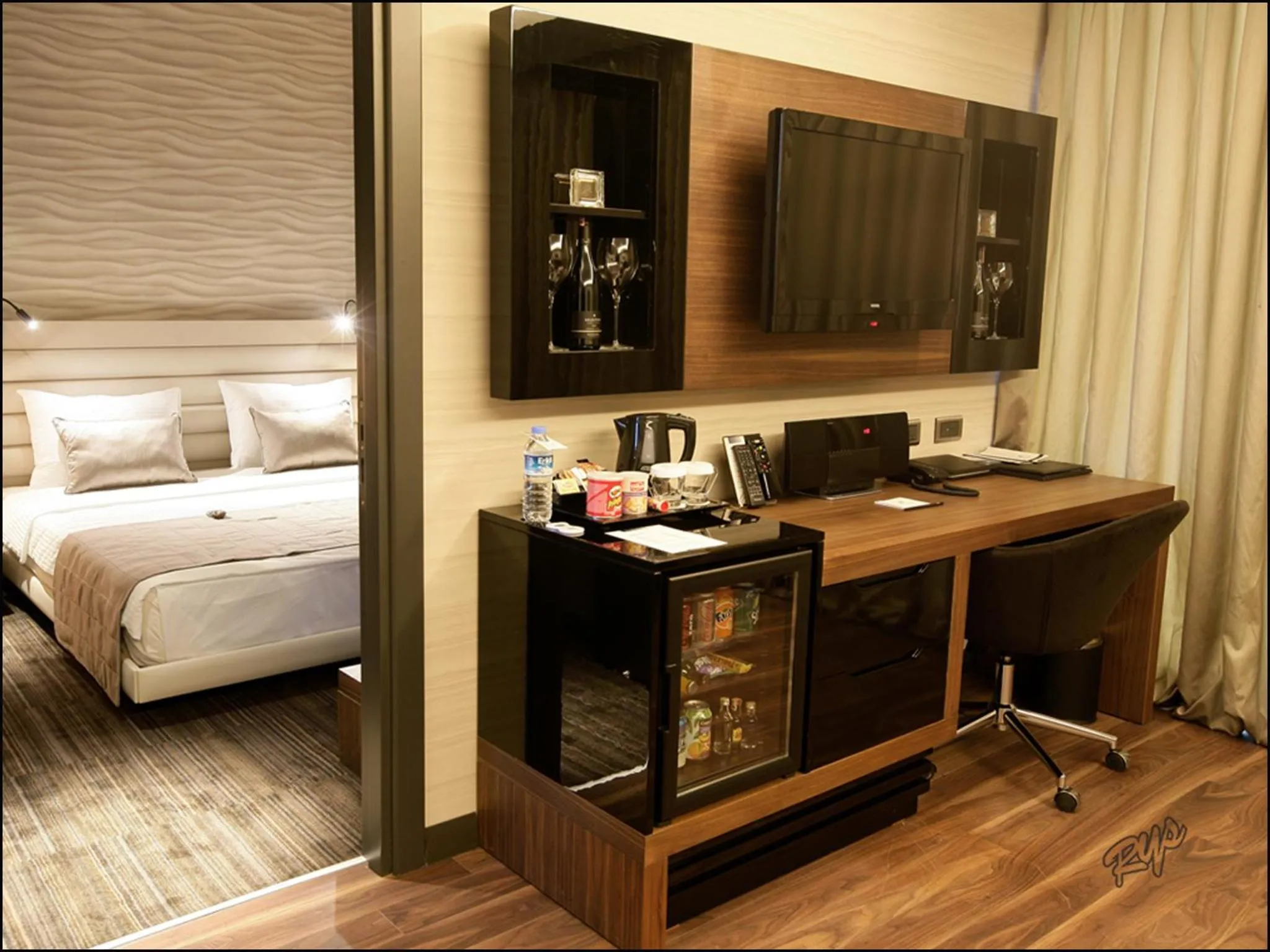 Photo of the whole room, Bed in RYS Hotel