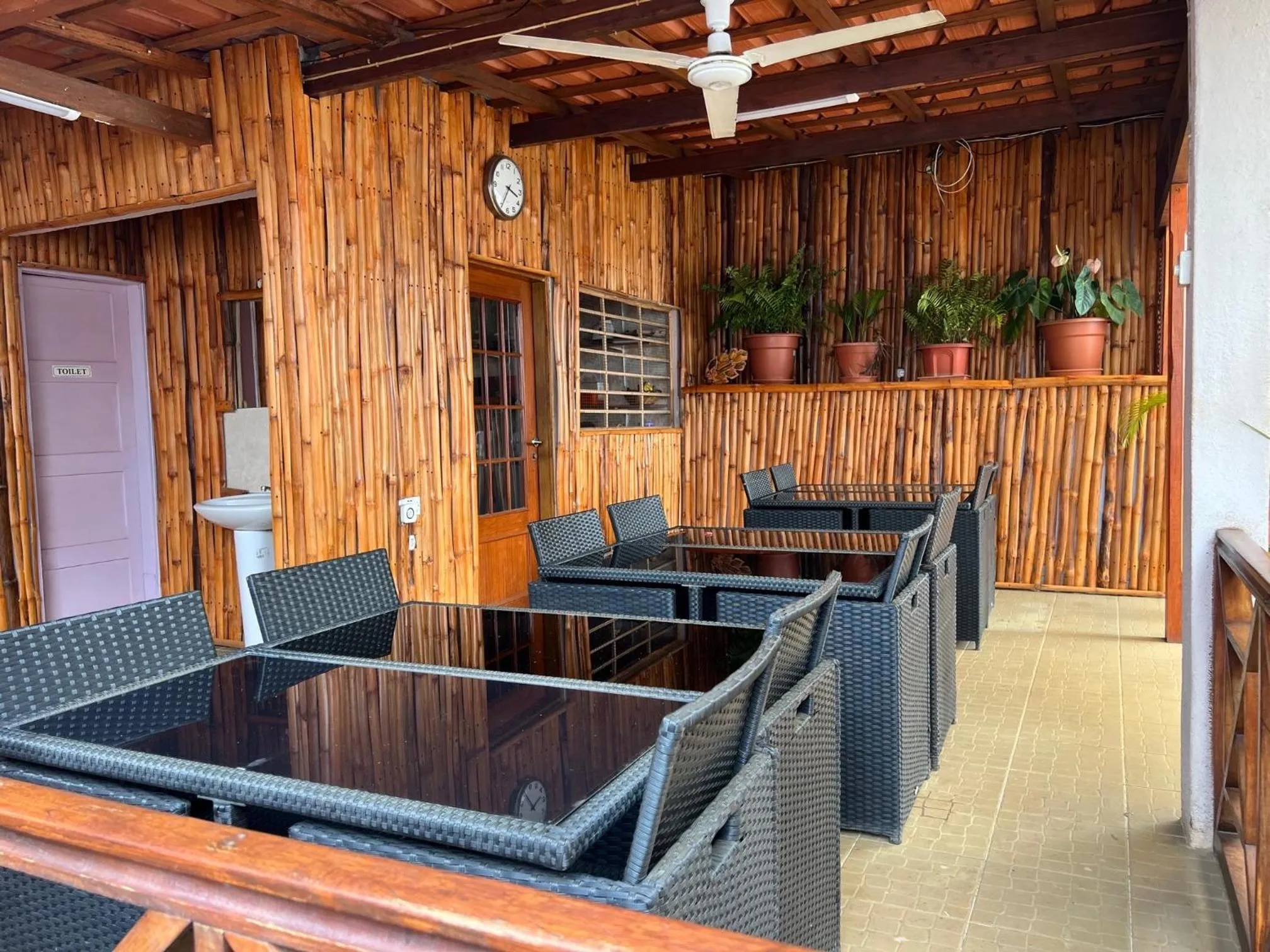 Restaurant/places to eat in Paradise Agua Leve Residential