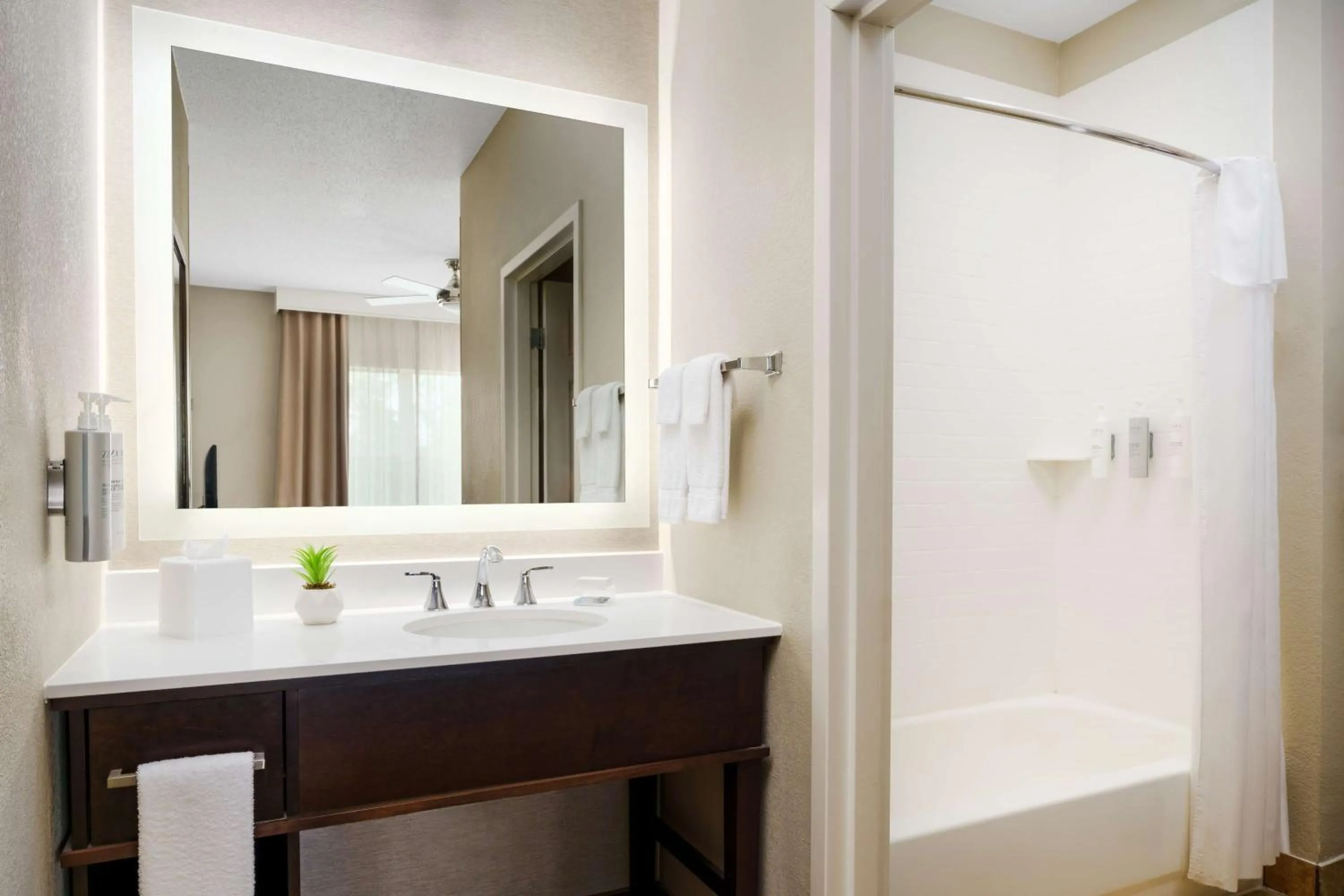 Bathroom in Homewood Suites Rochester-Henrietta