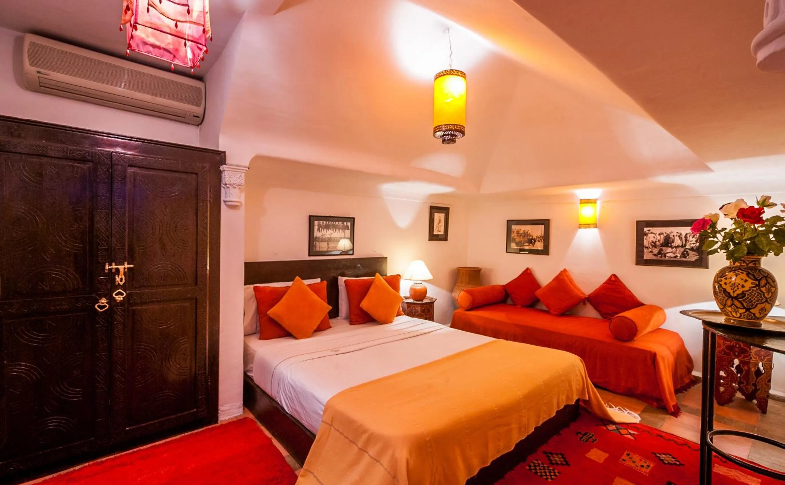 Photo of the whole room, Bed in Riad Eden